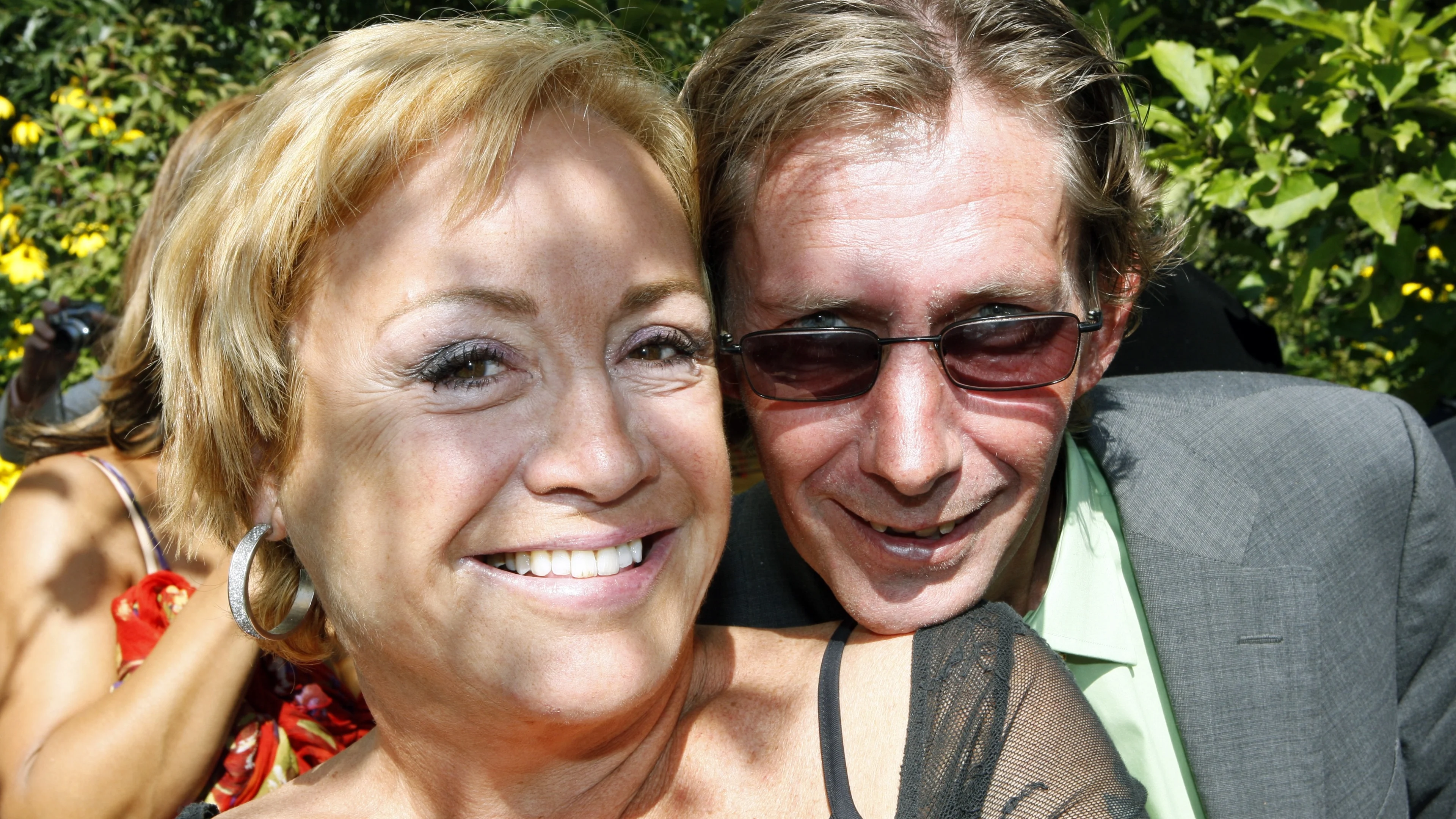 Zien: kinderen Viola Holt strooien haar as uit op bijzondere locatie