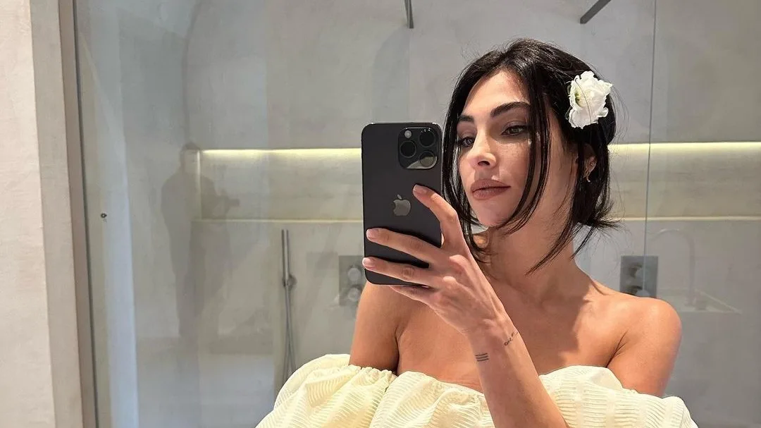 Anna Nooshin neemt een drastisch besluit