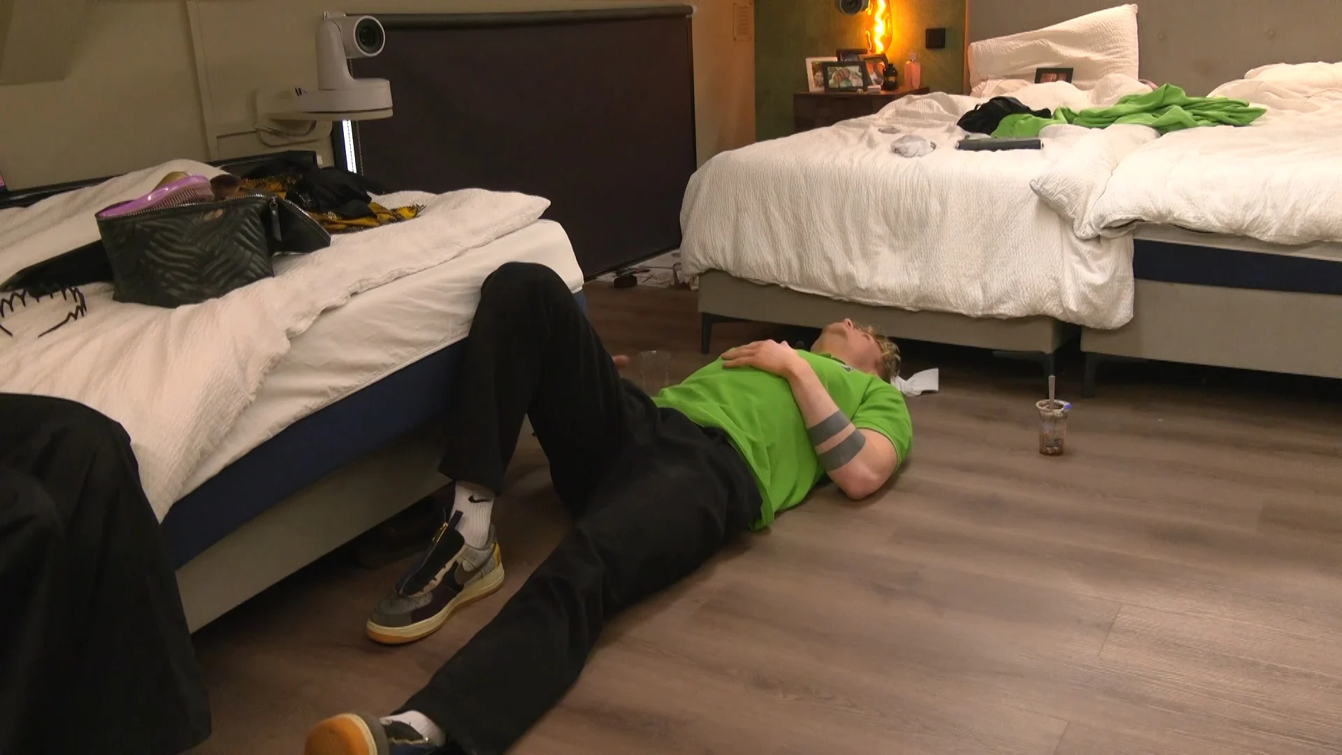 Floris kan niet meer staan na zware opdracht