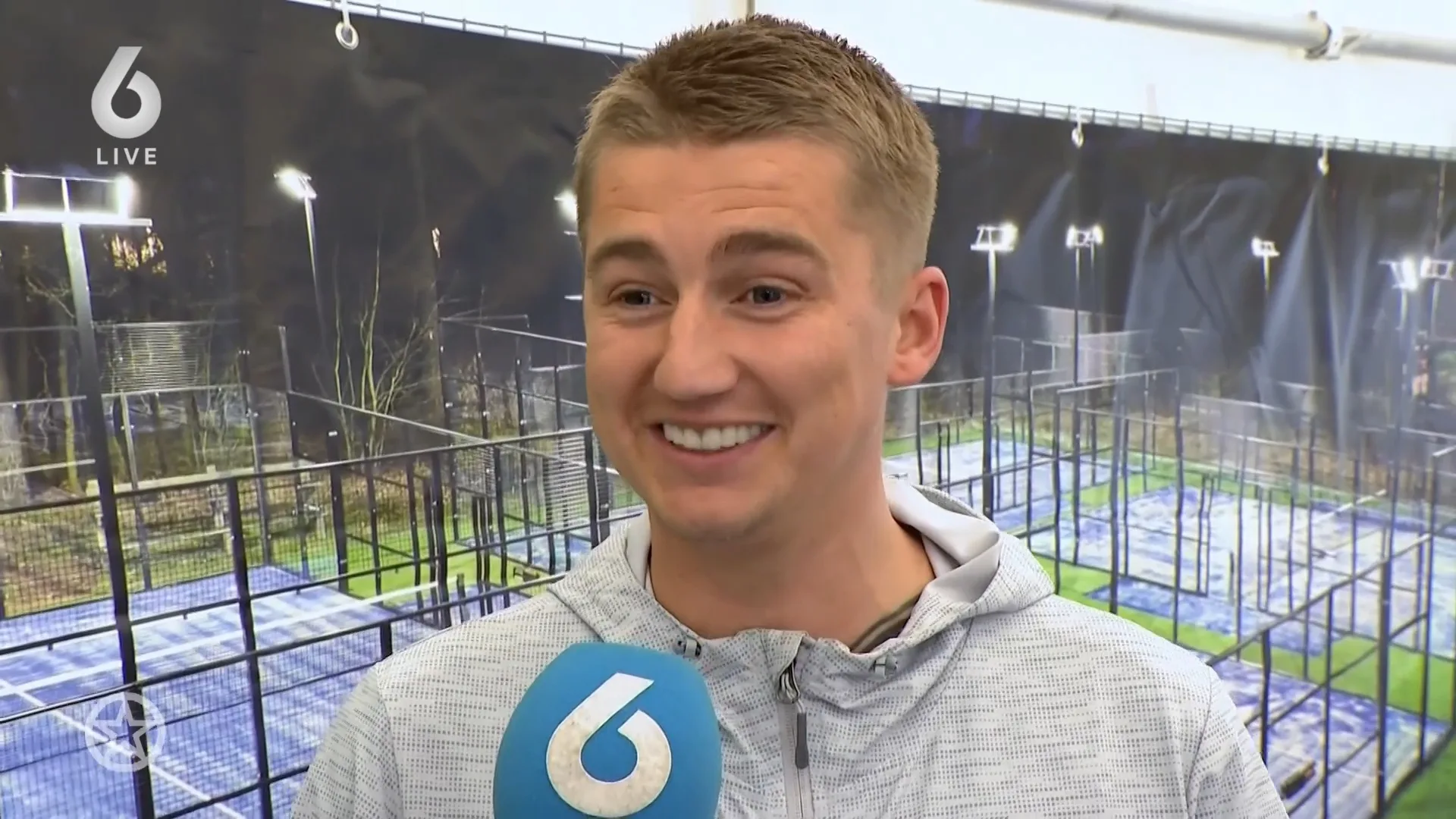 Mart Hoogkamer en Wesley Sneijder reageren op nieuwe liefde André Hazes