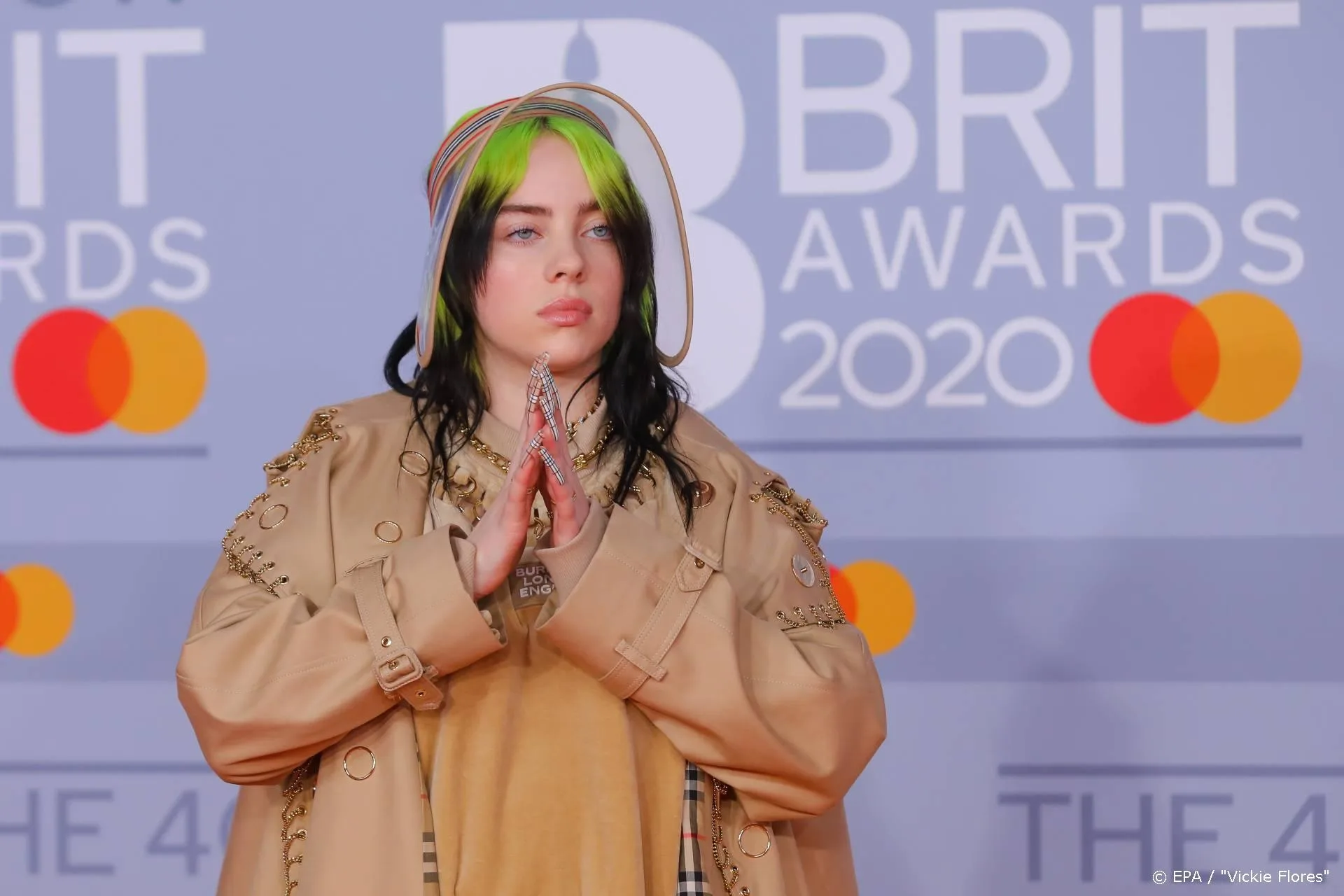 Billie Eilish schrijft geschiedenis in Britse hitlijst