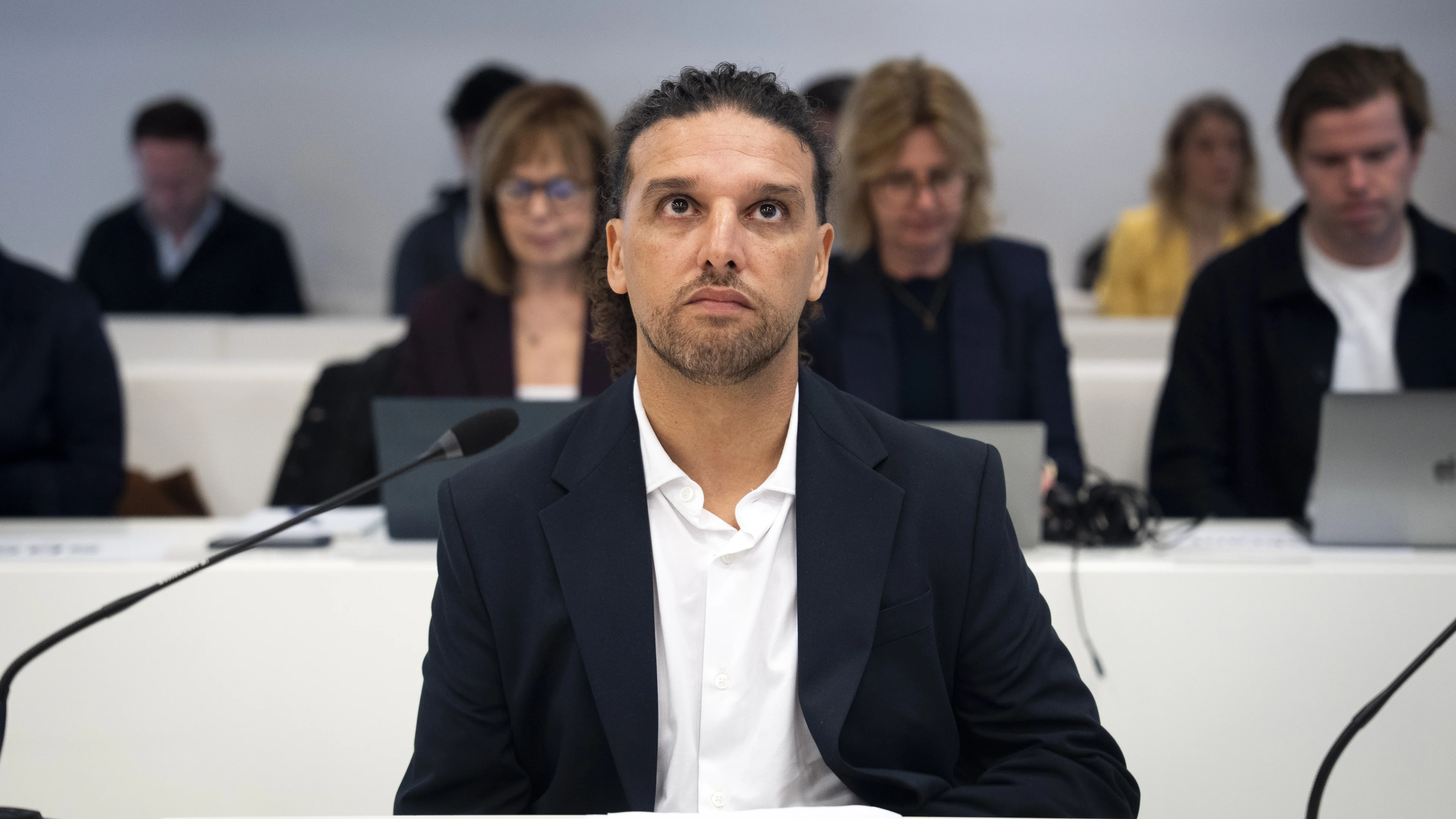 OM eist celstraf van 2,5 jaar in zedenzaak tegen Ali B