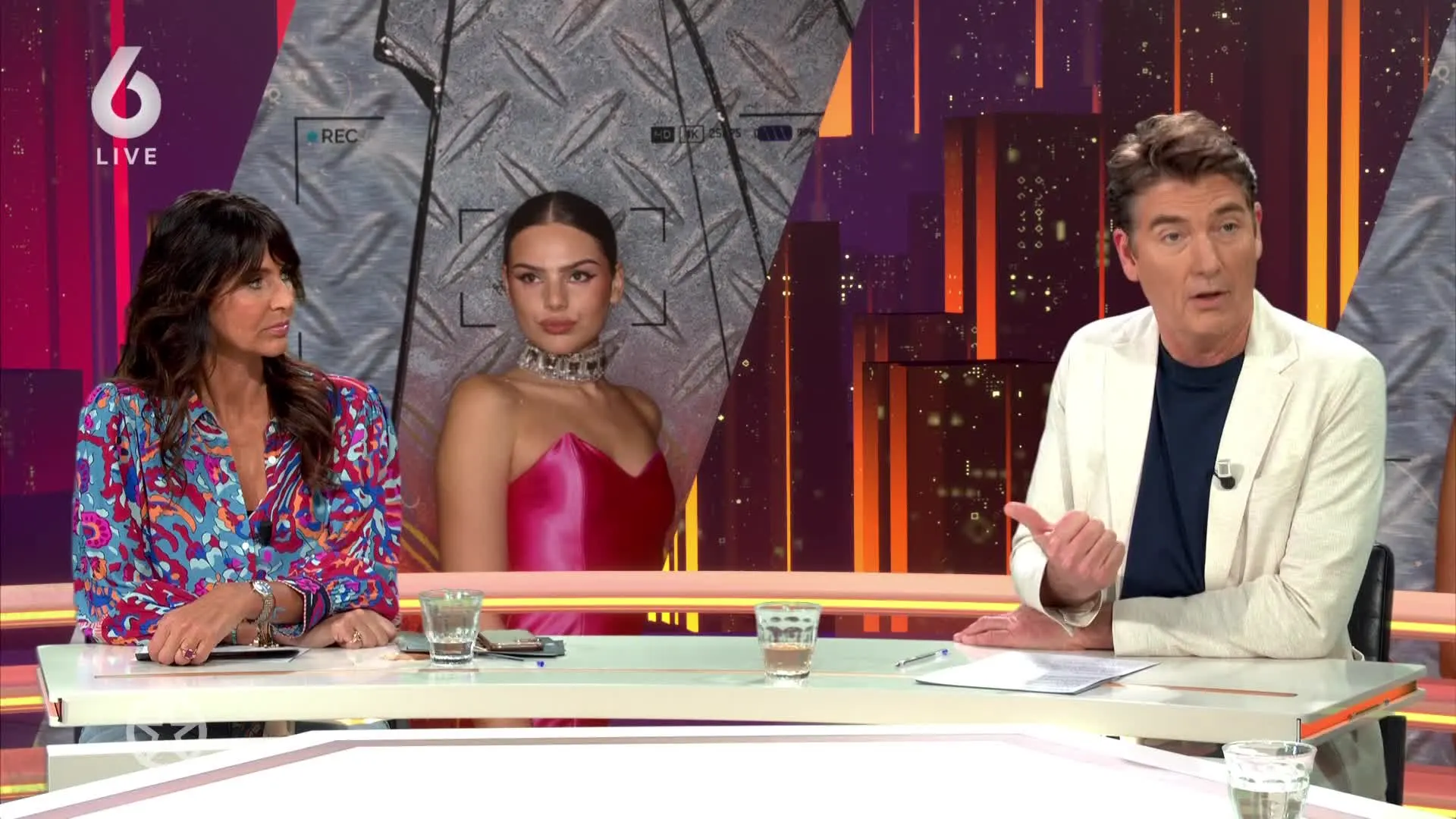 Slecht bekeken The Roast van Famke Louise offline gehaald