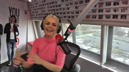 Davina Michelle in spanning bij lanceren Skyward