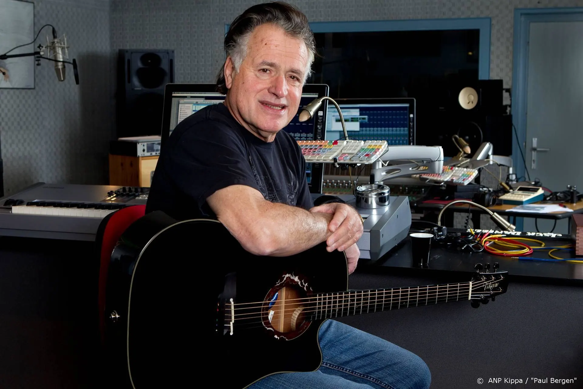 George Baker treedt niet op zonder coronavaccin