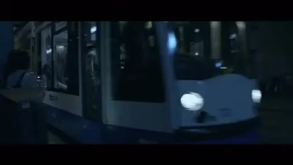 Britt Dekker krijgt paard van John de Mol