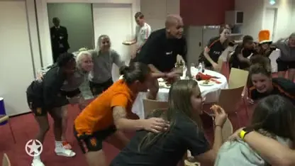 Dit is de tweelingzus van Oranje Leeuwin Merel: Sanne van Dongen!