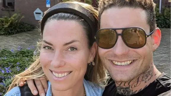 ZIEN: Douwe Bob en Anouk zijn getrouwd