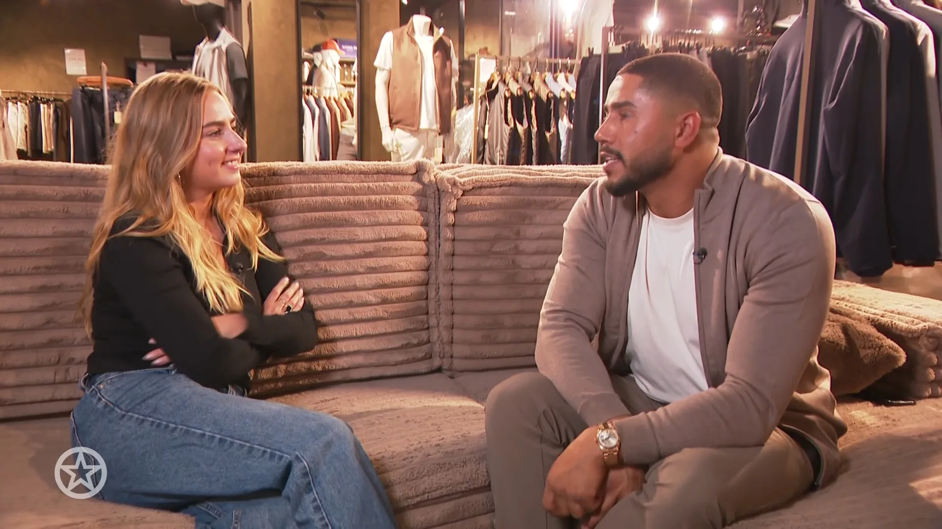 Temptation Island-Mezdi ontkent romance met Annebel