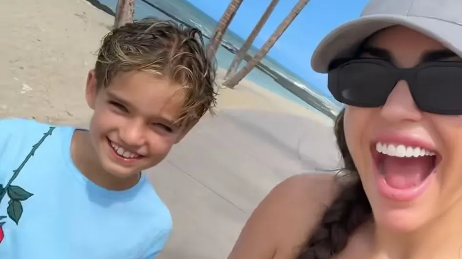 ZIEN: Yolanthe geniet van vakantie met Xess Xava 