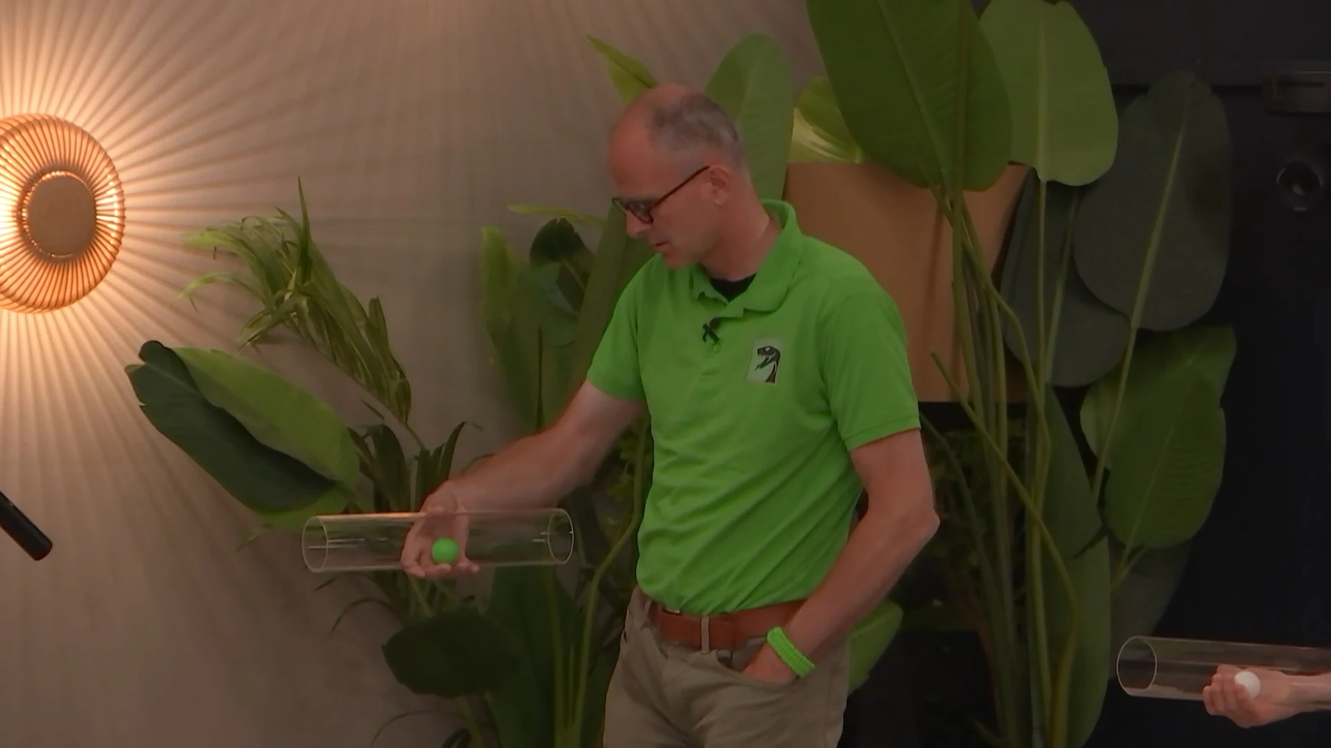 Hilariteit in De Bondgenoten; Erik steelt de show met dansmoves