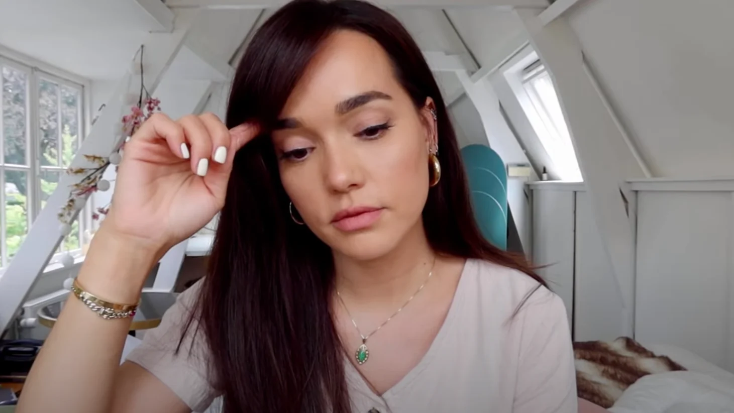 Emotionele Bibi verbreekt stilzwijgen na overspel Waylon