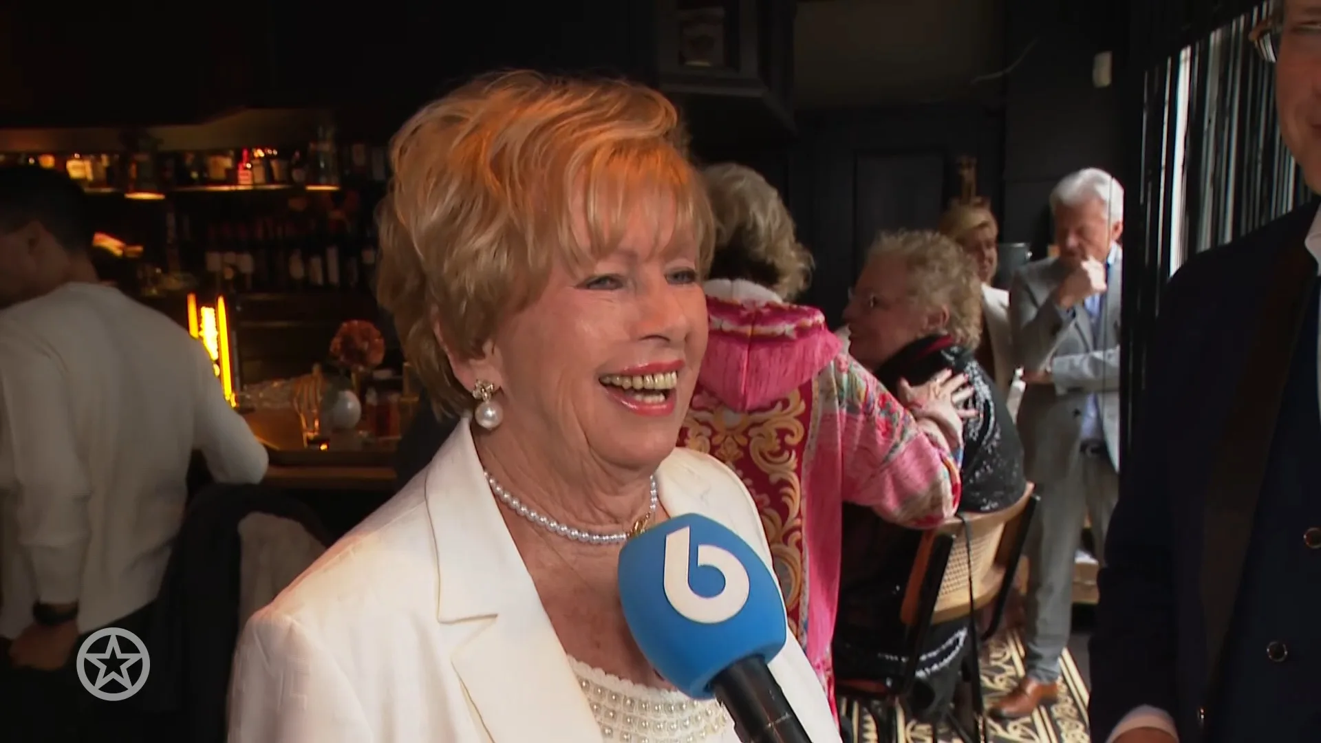 Ria Valk staat stil bij 85e verjaardag