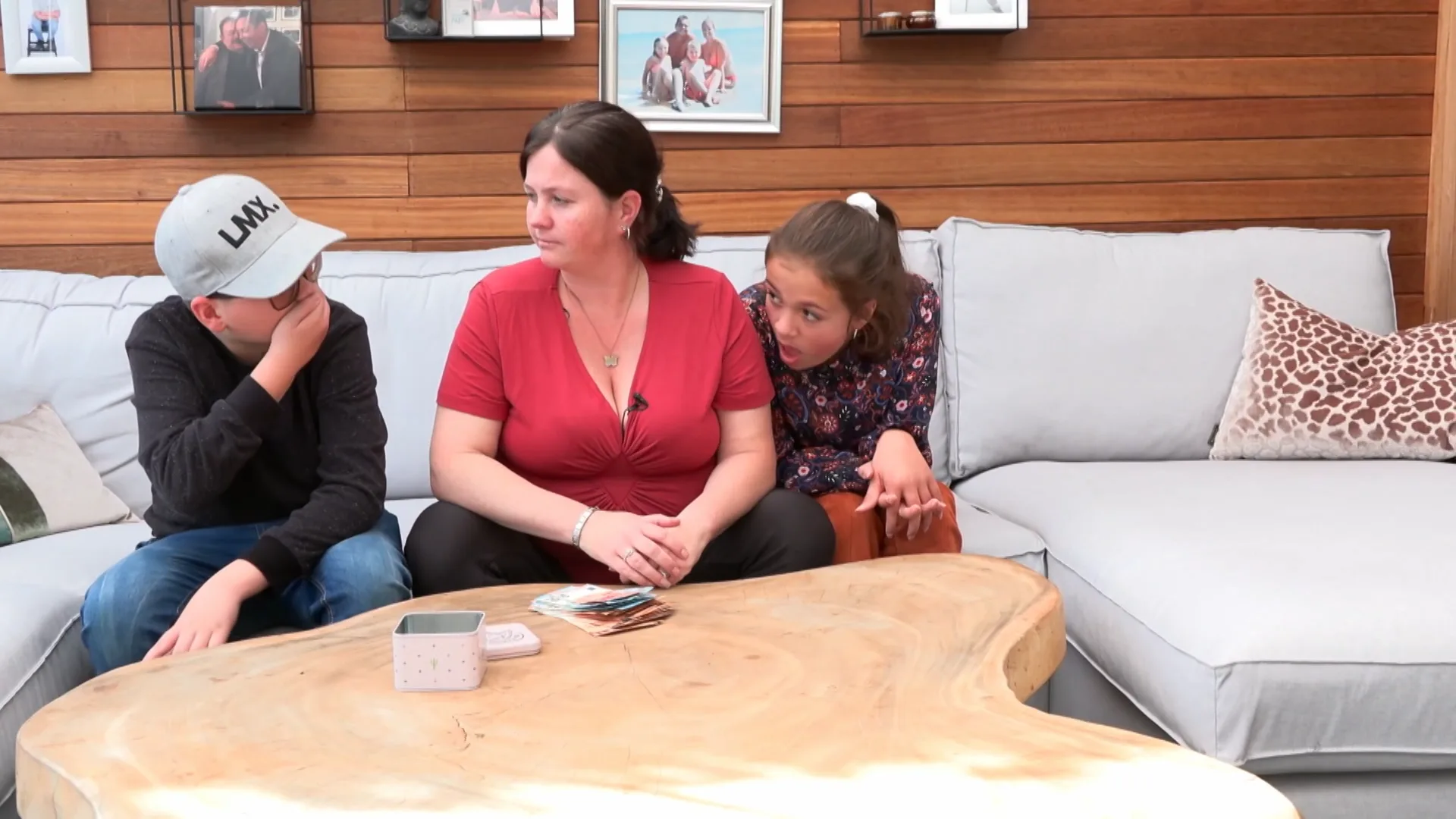 Vanavond in Steenrijk, Straatarm: 'Ik ben zo blij mam'