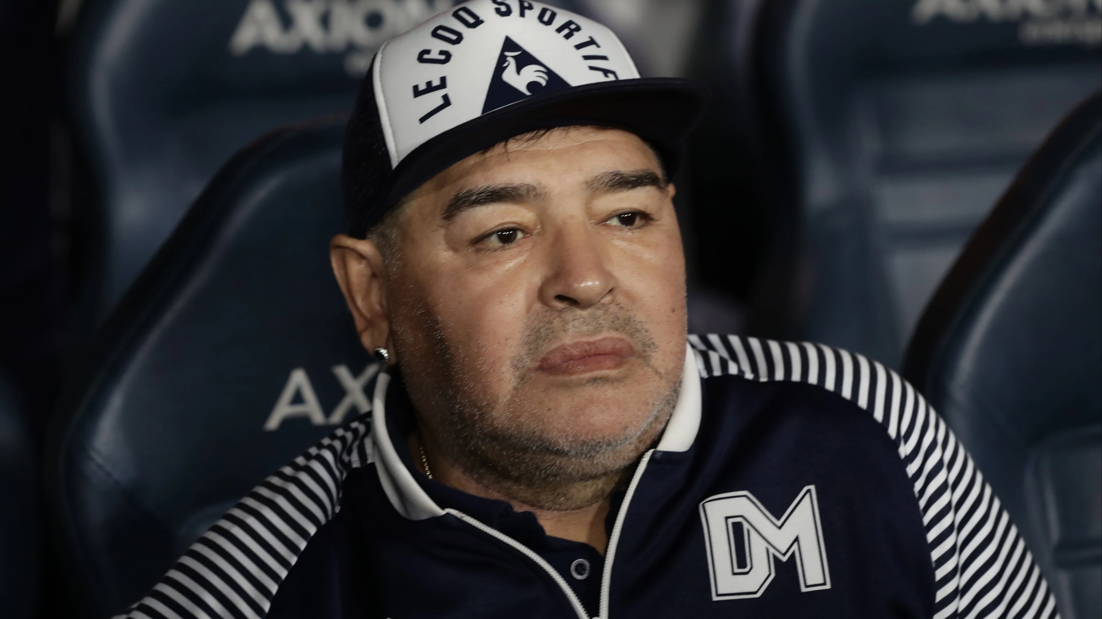 Lijfarts Maradona officieel aangeklaagd