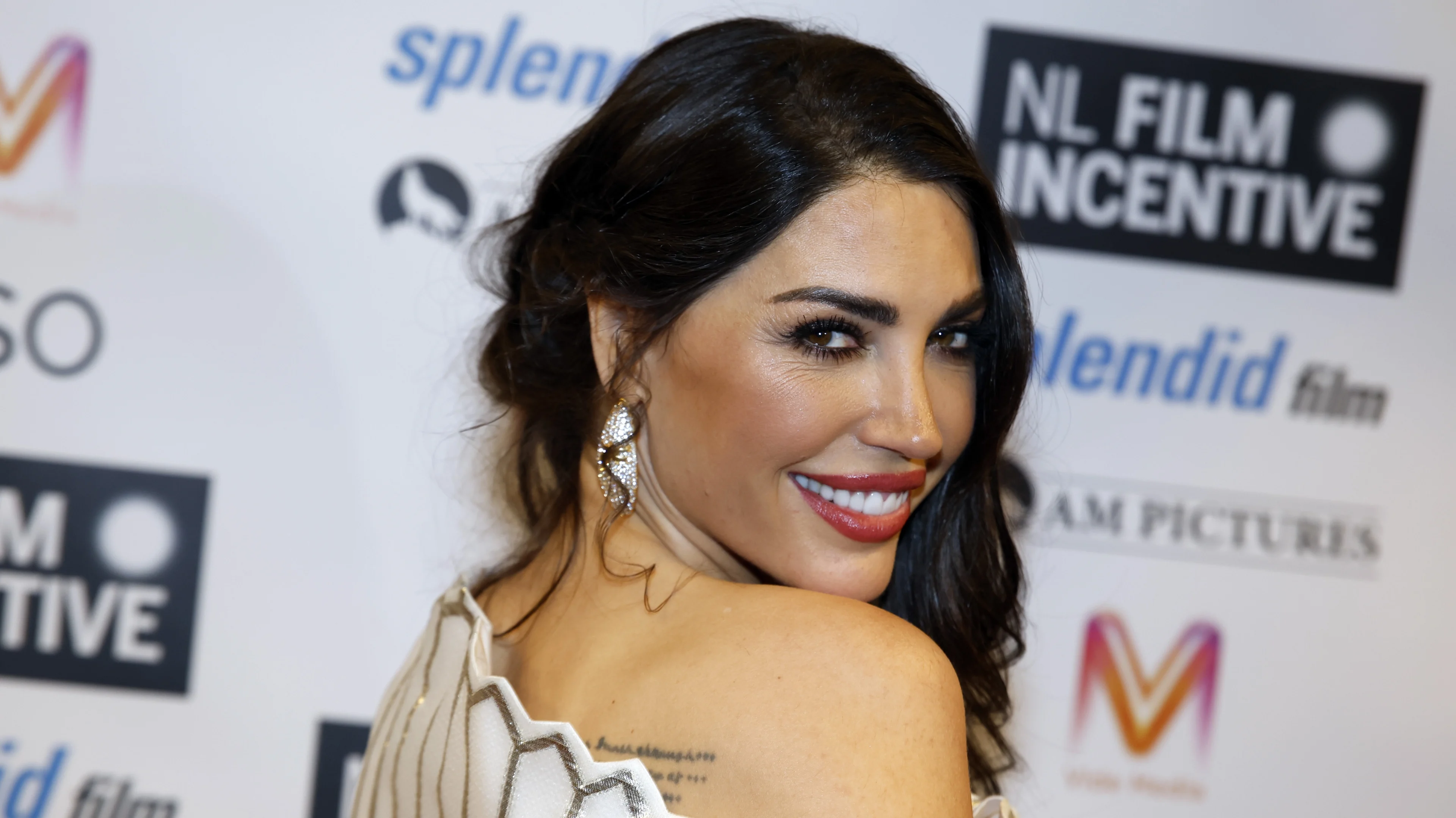 Yolanthe Cabau ten huwelijk gevraagd 