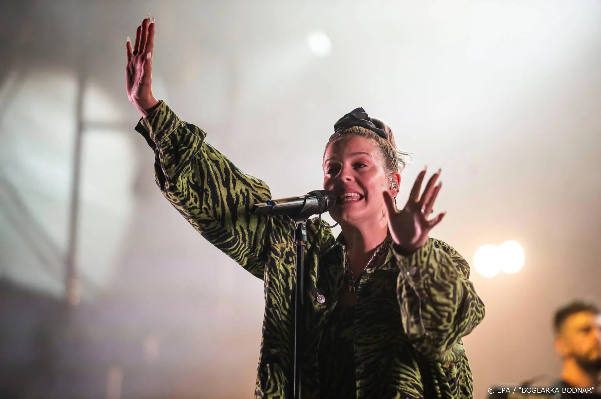 Anne-Marie door het stof na misplaatst tv-optreden