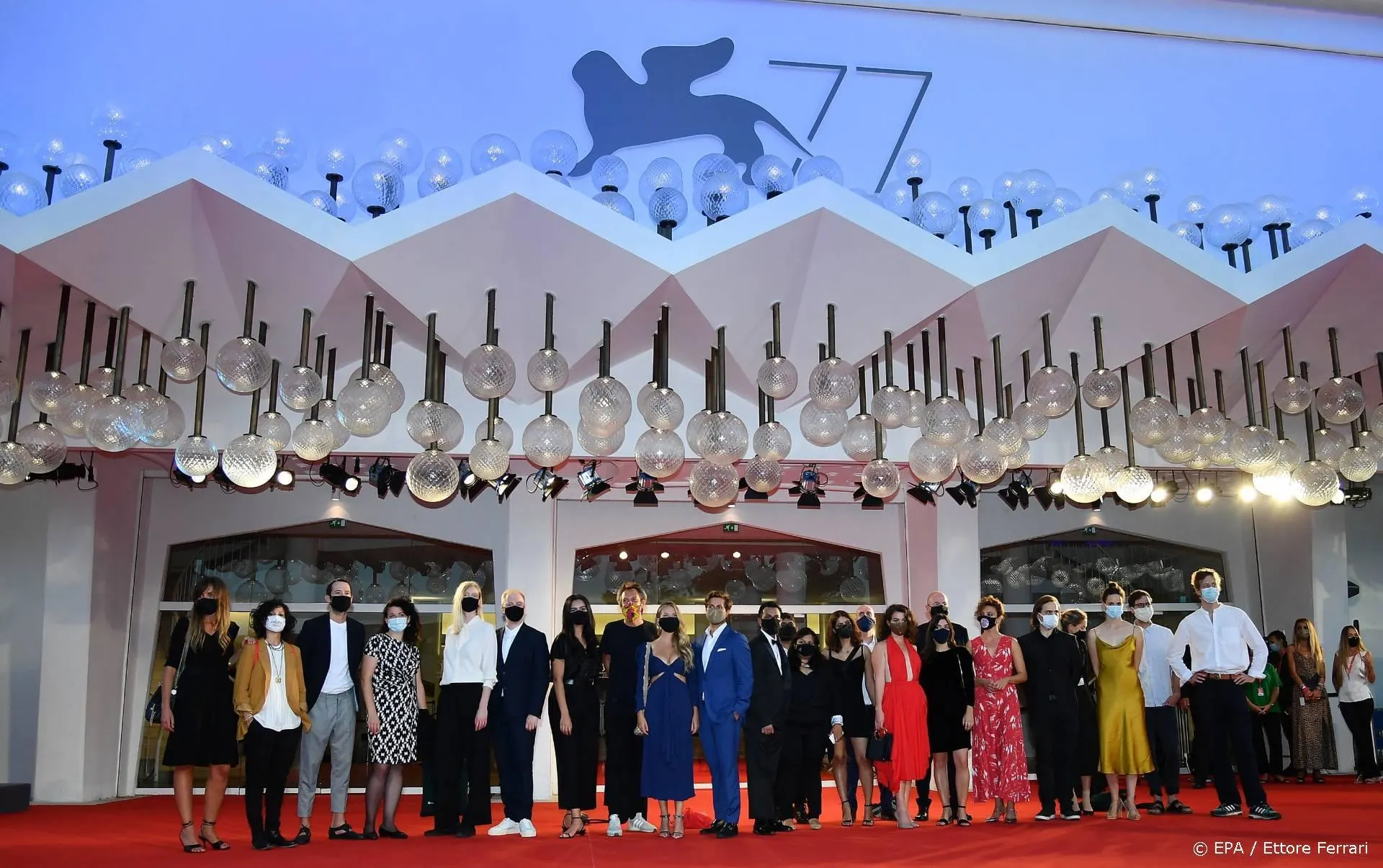 Venetië maakt zich op voor prijzen na sober festival