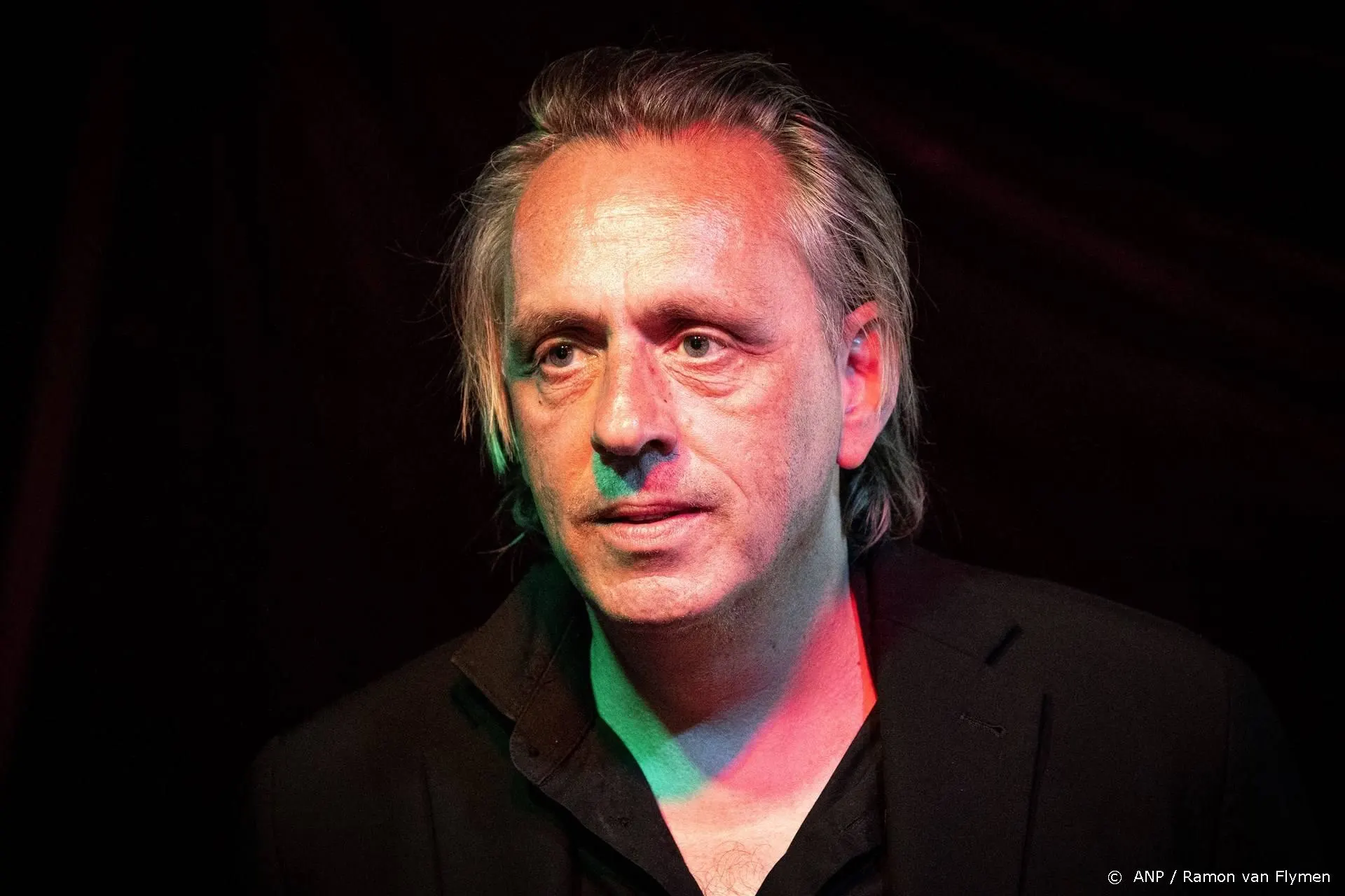 Marcel van Roosmalen leidt kerkdienst op Zwarte Cross