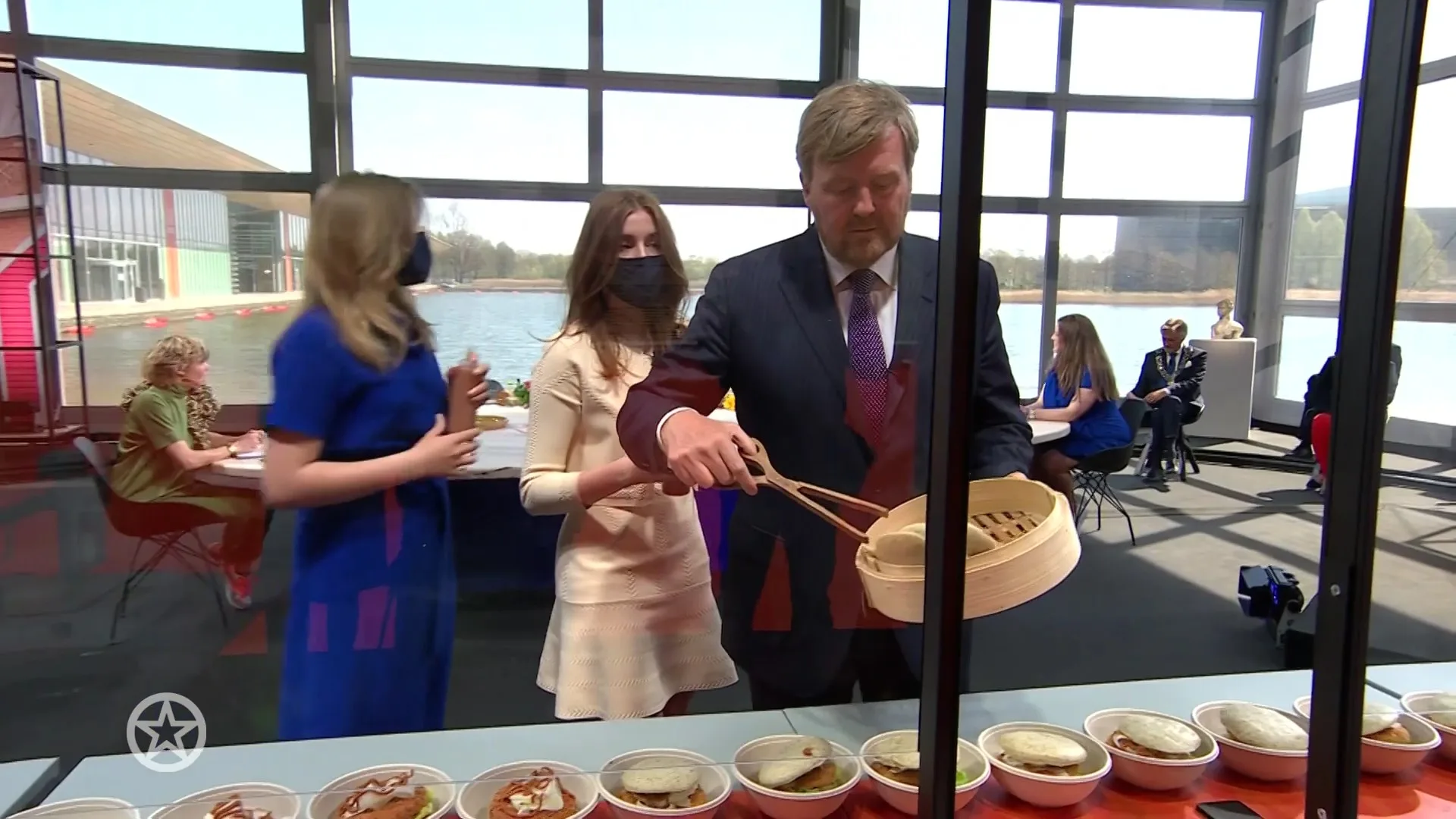 Hamburgers maken met de koning