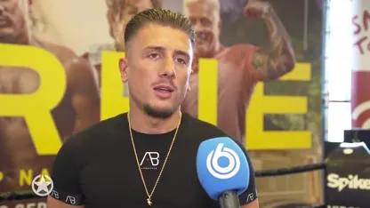 WAT!? Eindelijk liefde voor Harrie!