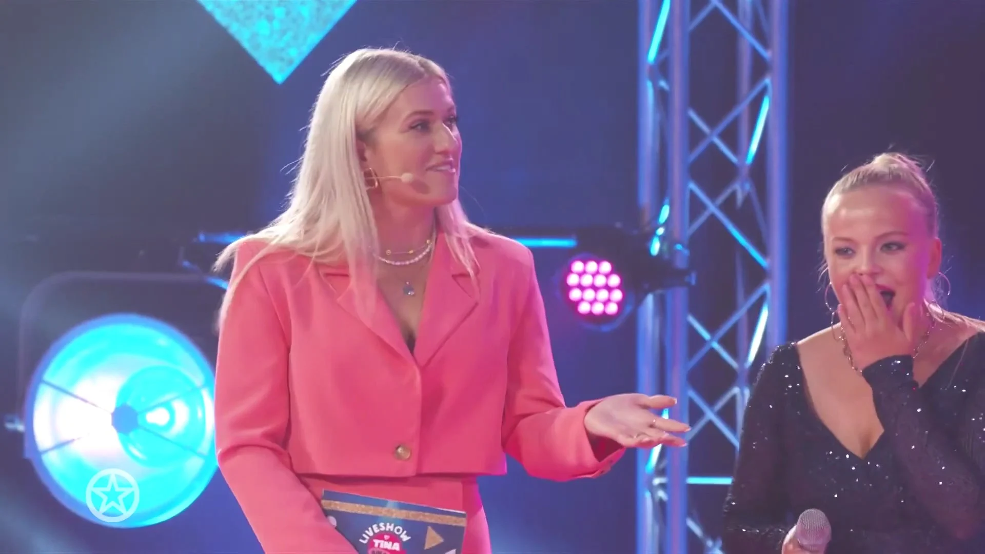 Britt praat mond voorbij