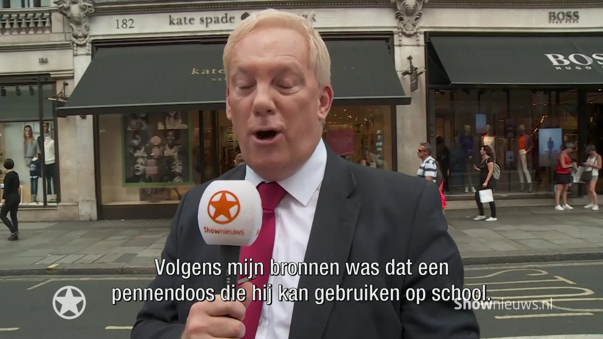 Prins George blaast vijf kaarsjes uit