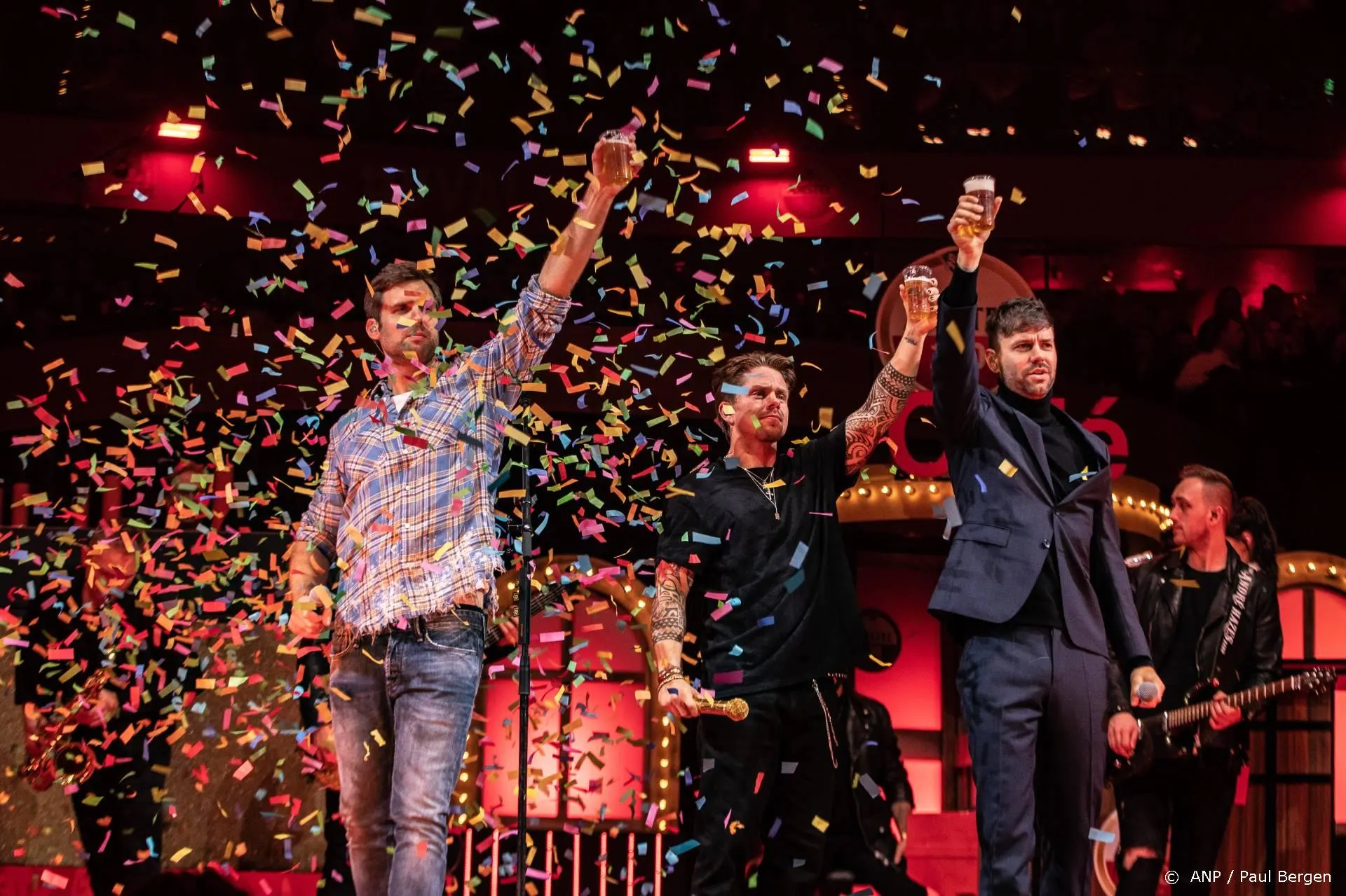 Opbouw Vrienden van Amstel gaat door, kans op doorgang 'nihil'