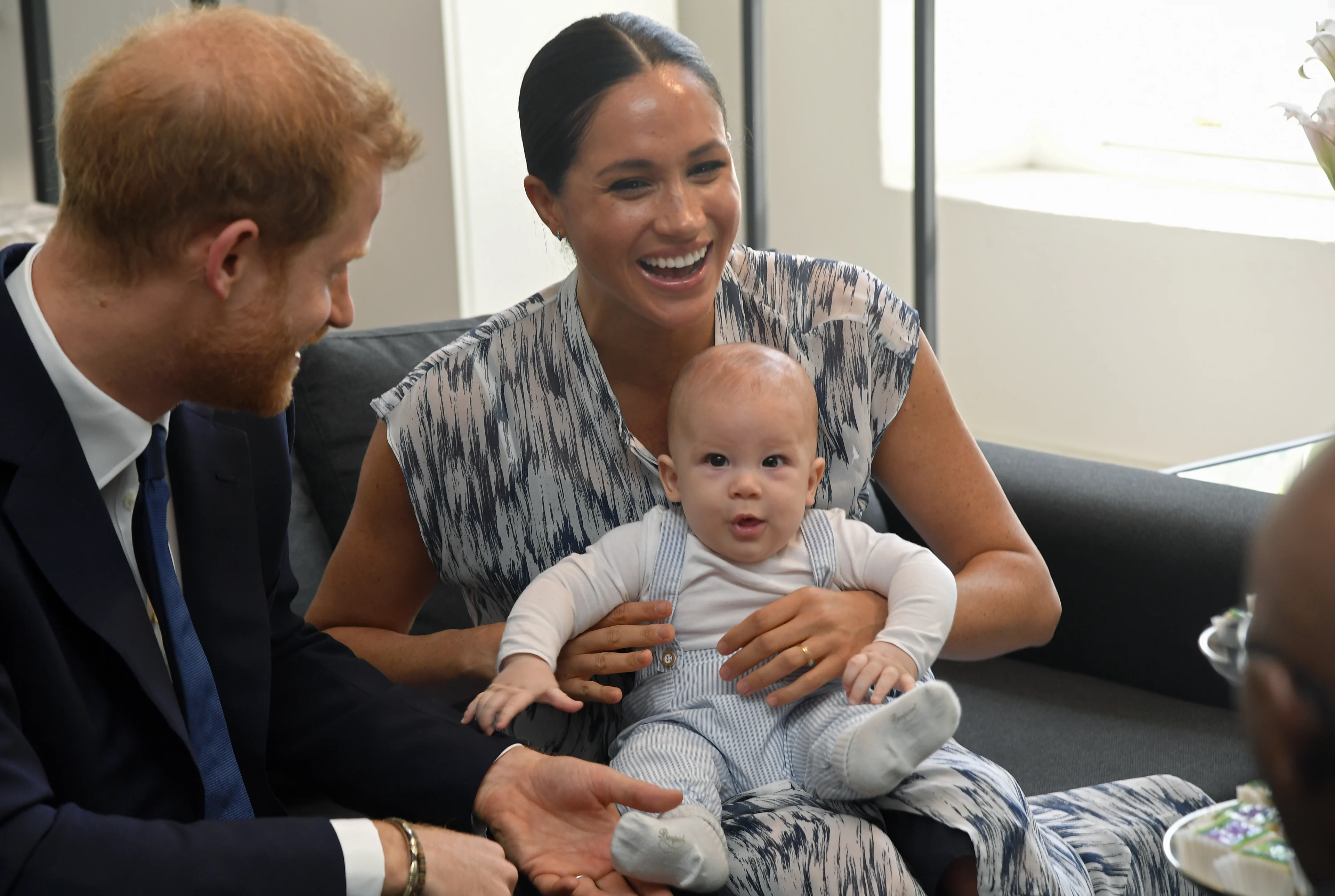 Harry en Meghan nemen Archie mee naar koningin Elizabeth