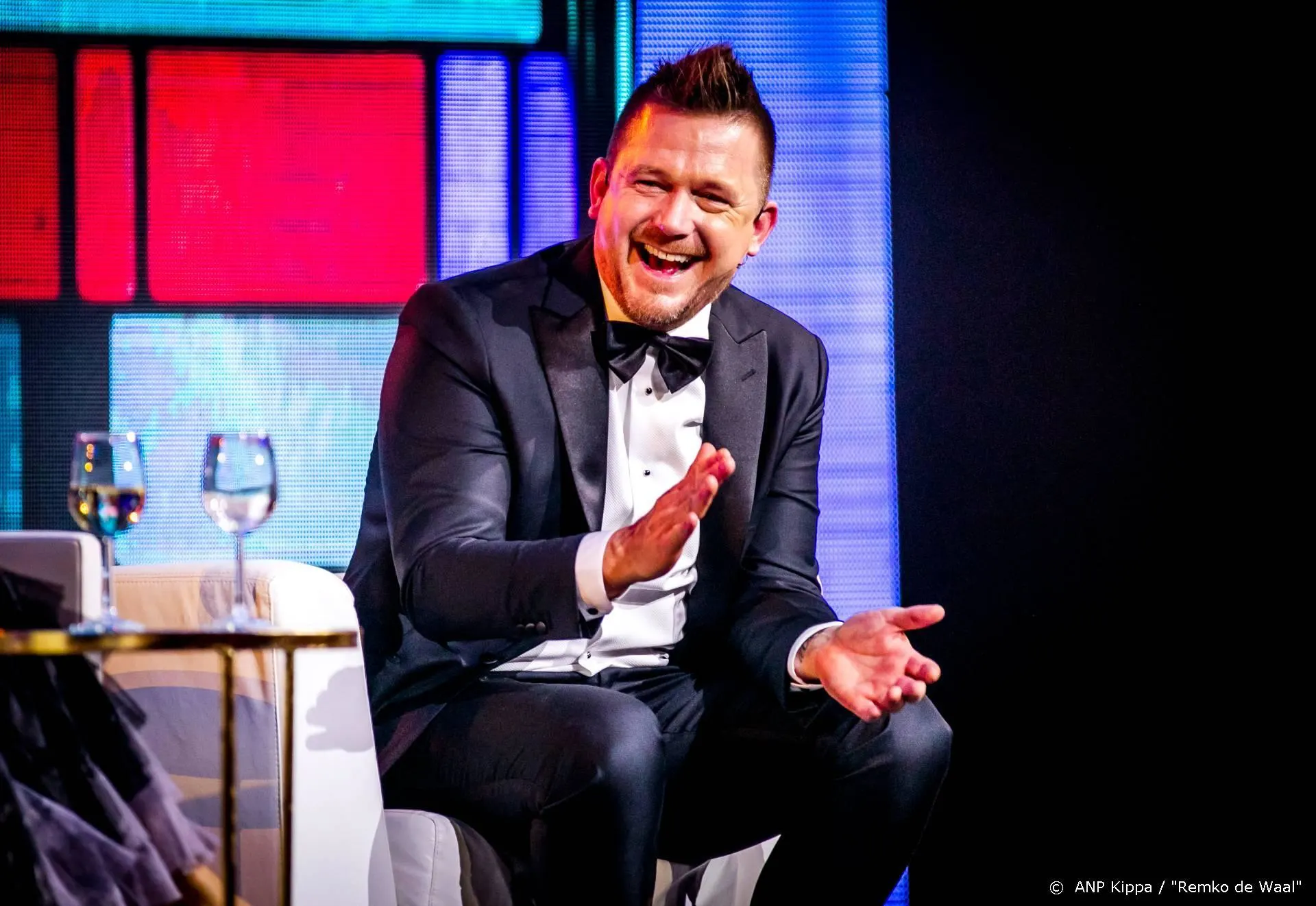Johnny de Mol wil af van pistooltatoeage