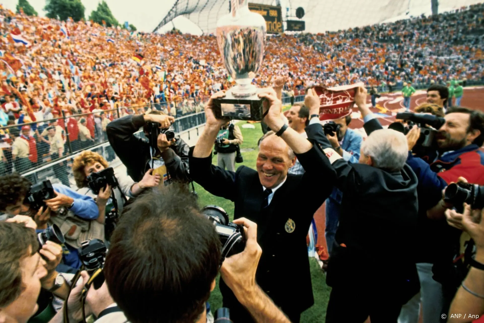 NOS blikt voor voetballoze EK-zomer terug op gouden editie '88