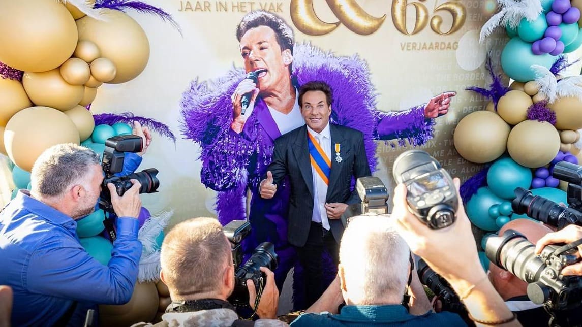 Hoog bezoek op groots verjaardagsfeest Gerard Joling