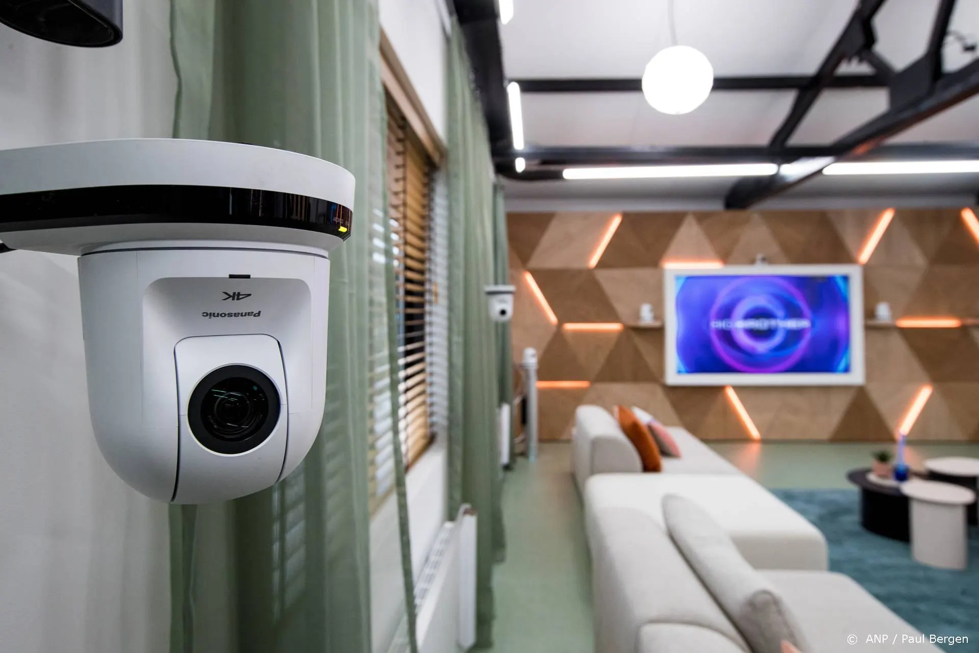 Big Brother-bewoners in staking, kijkers verbolgen