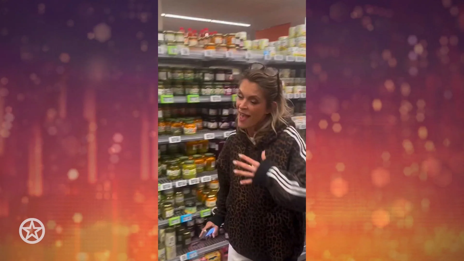 Karen Damen (K3) repeteert in de supermarkt