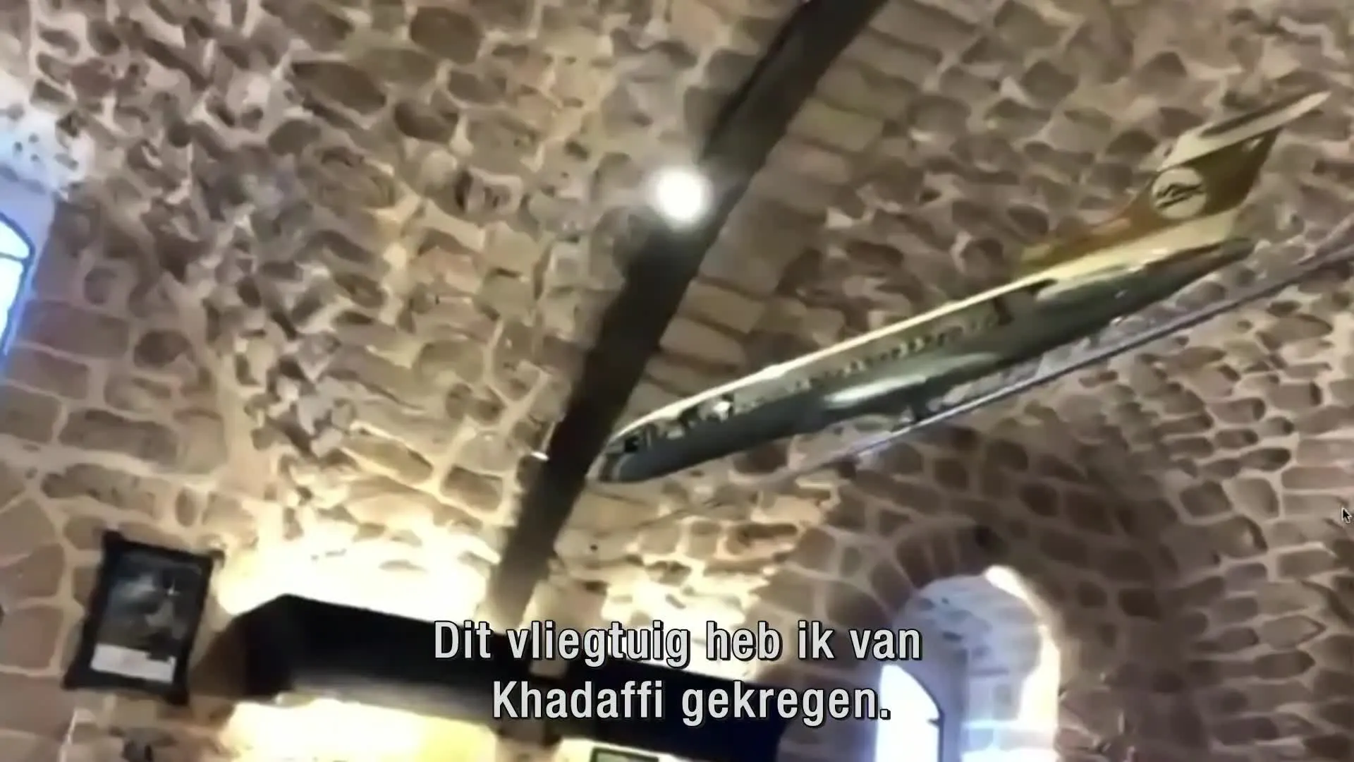 Uri Geller begint eigen museum