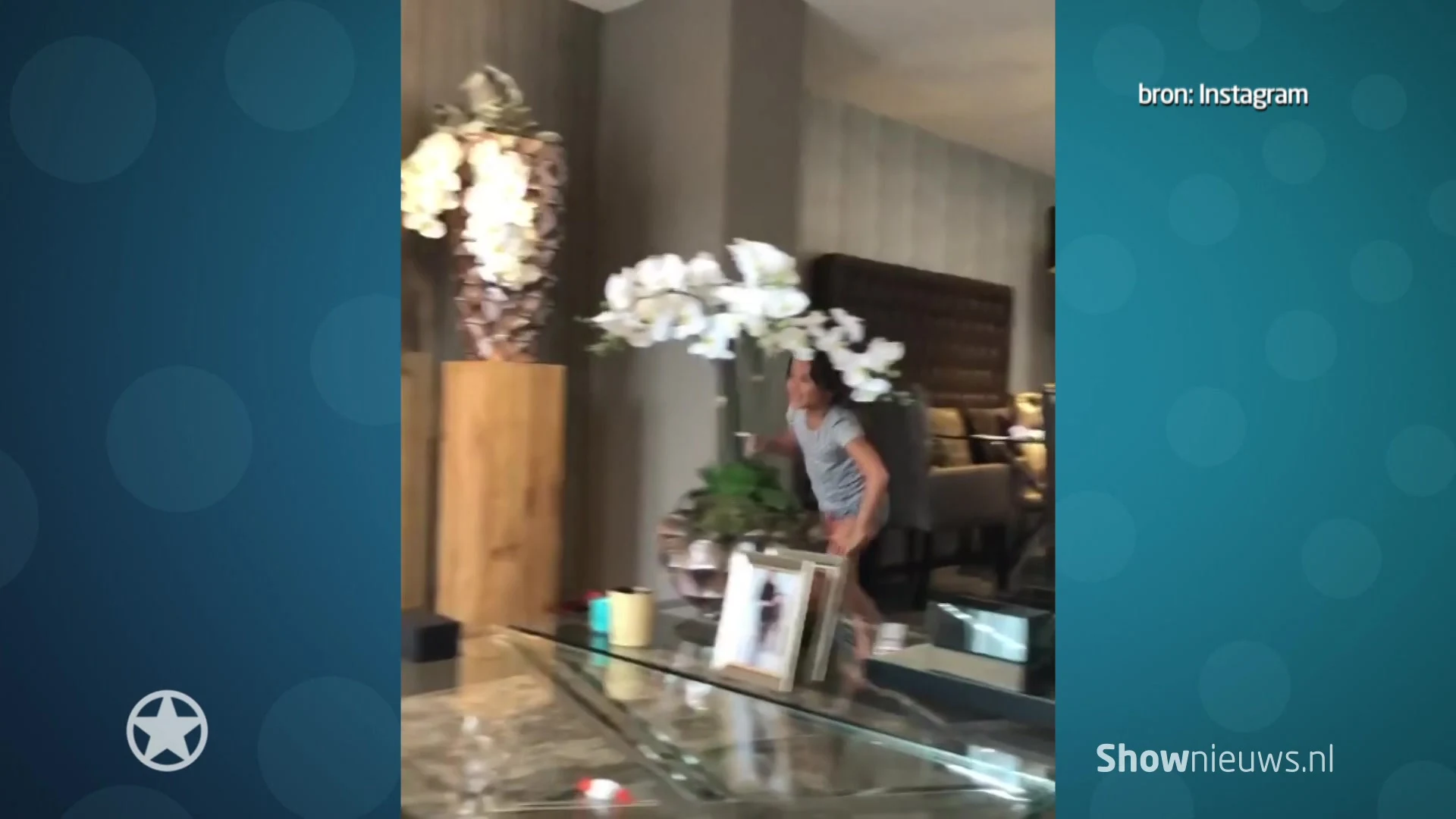 Amanda's dochtertje dramatisch grote fan van André