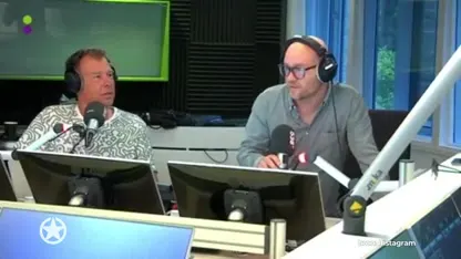 Frank Dane wordt midden in uitzending gebeld door 'hoogzwangere vriendin'