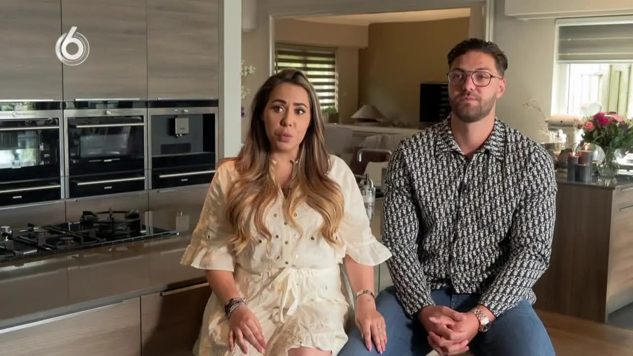 Kritiek op vriend Mobicep na Steenrijk, Straatarm