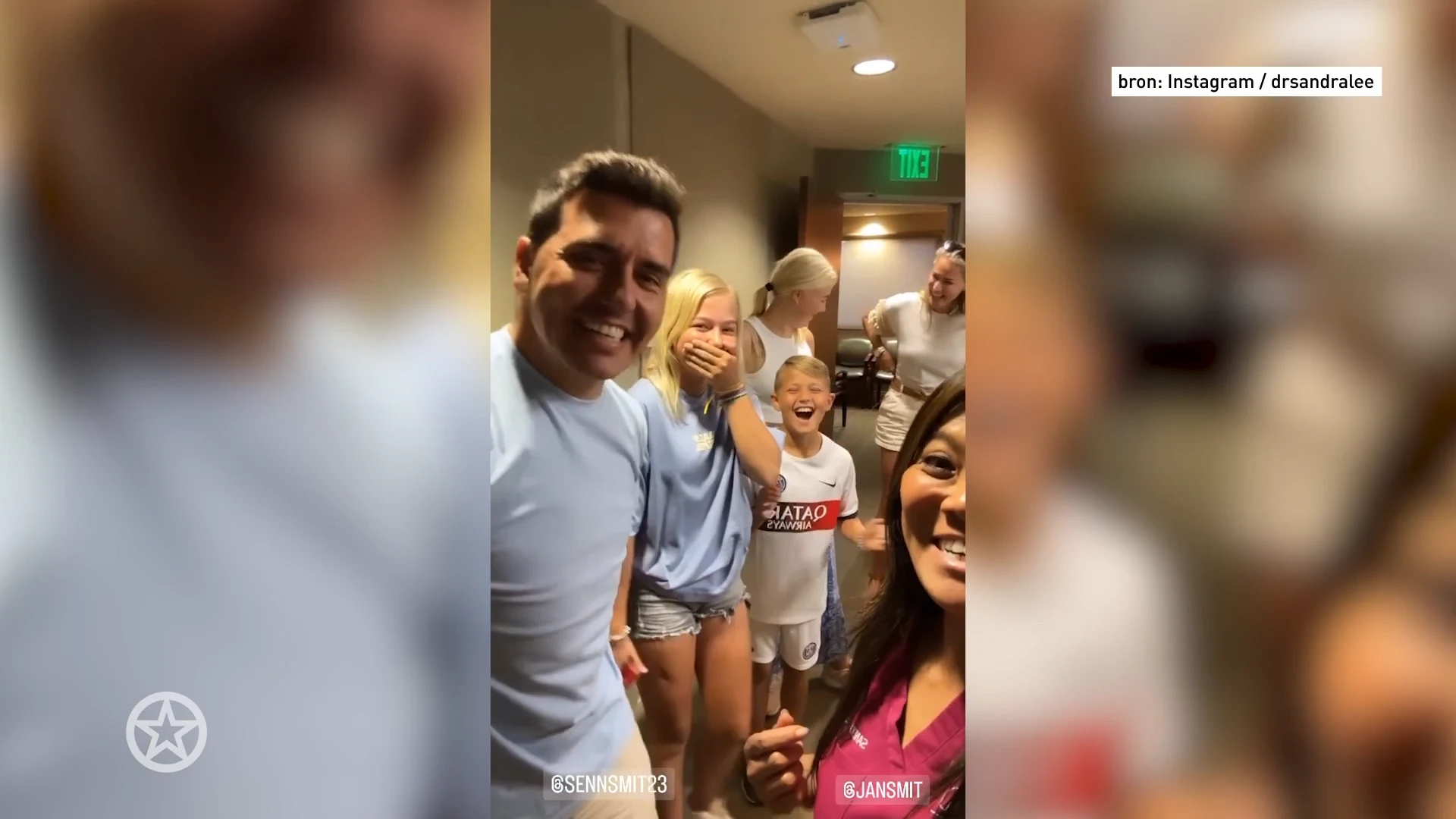 Jan Smit bezoekt Dr. Pimple Popper