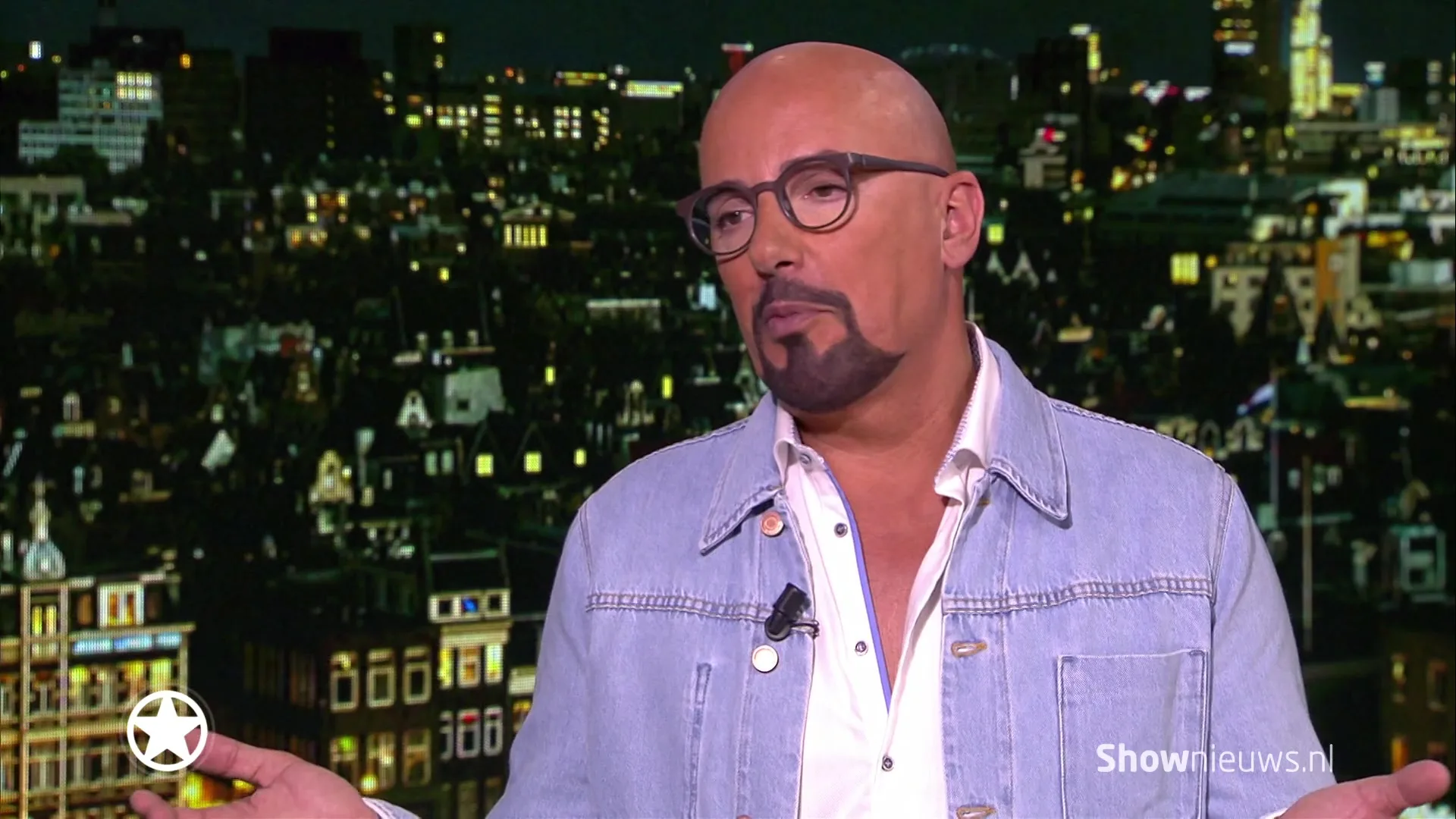 Meghan maakt balkon-debuut