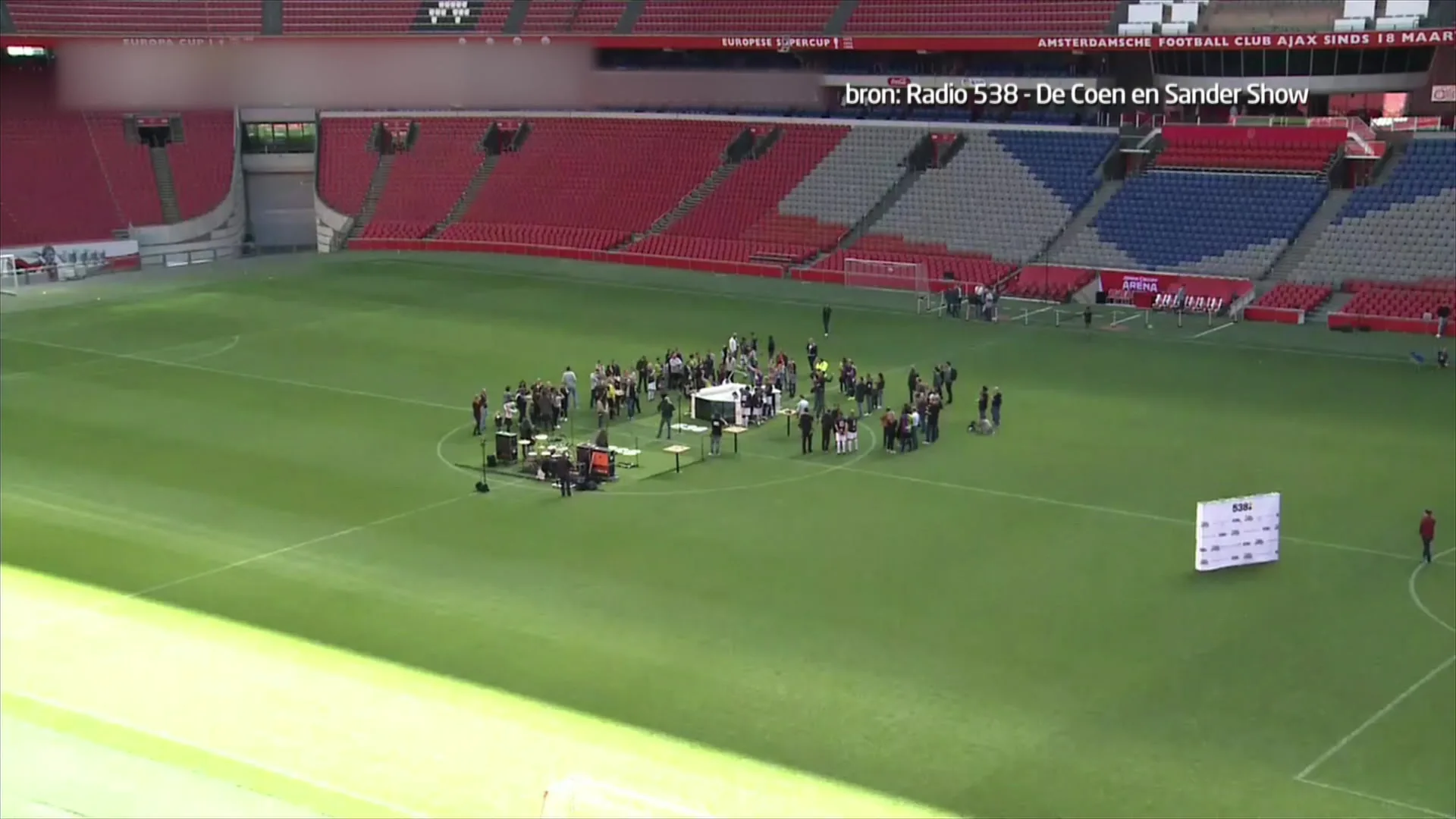 Bucketlistdingetje: Coen en Sander maken radio op middenstip Johan Cruijff Arena