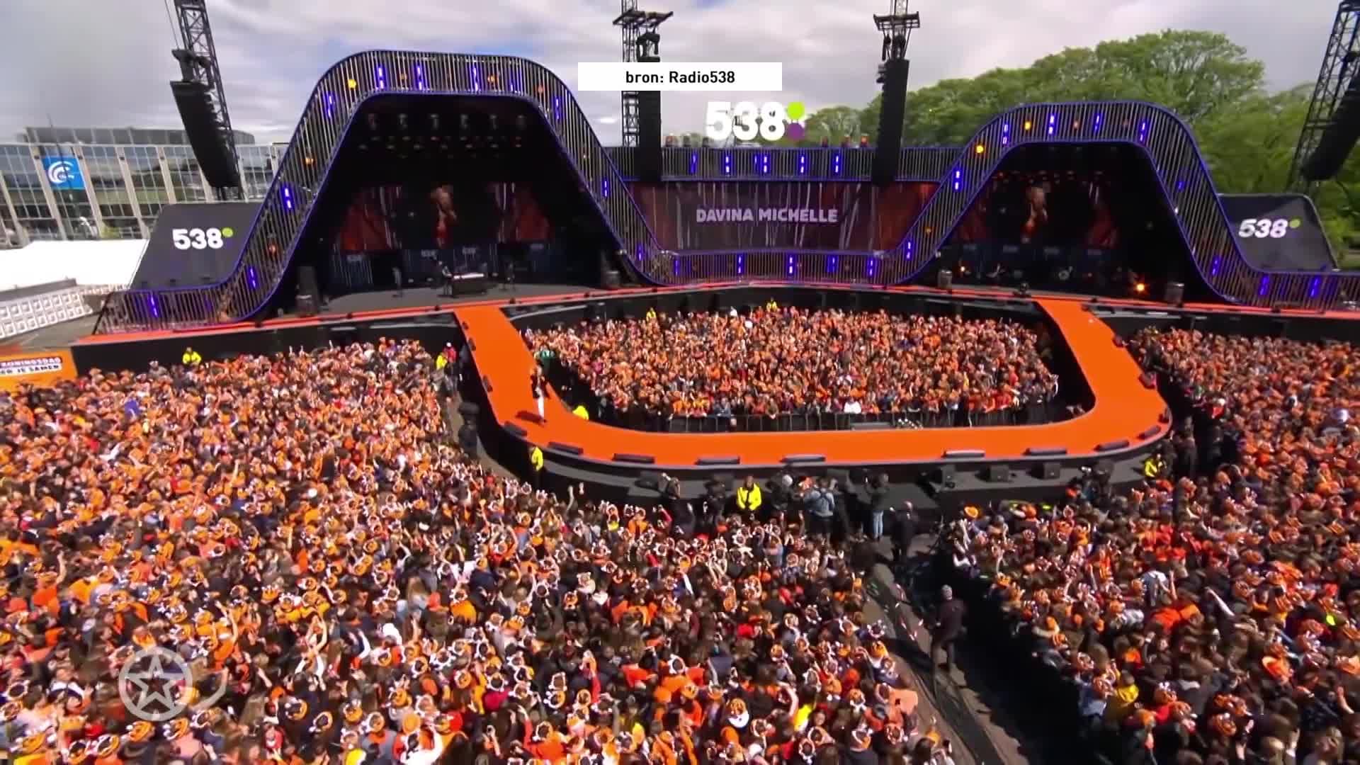 Davina Michelle kiest hit van de eeuw