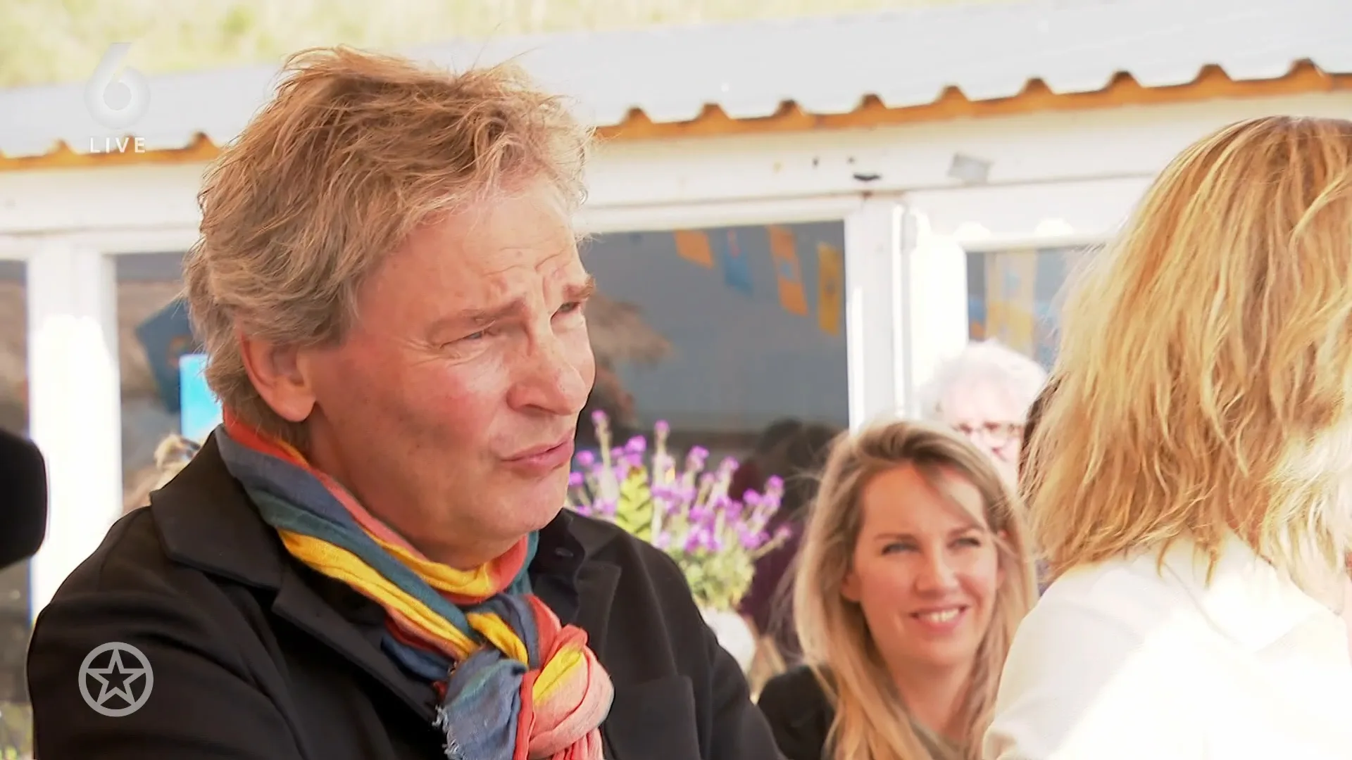 Shownieuws-tafel over de eventuele comeback van Matthijs van Nieuwkerk