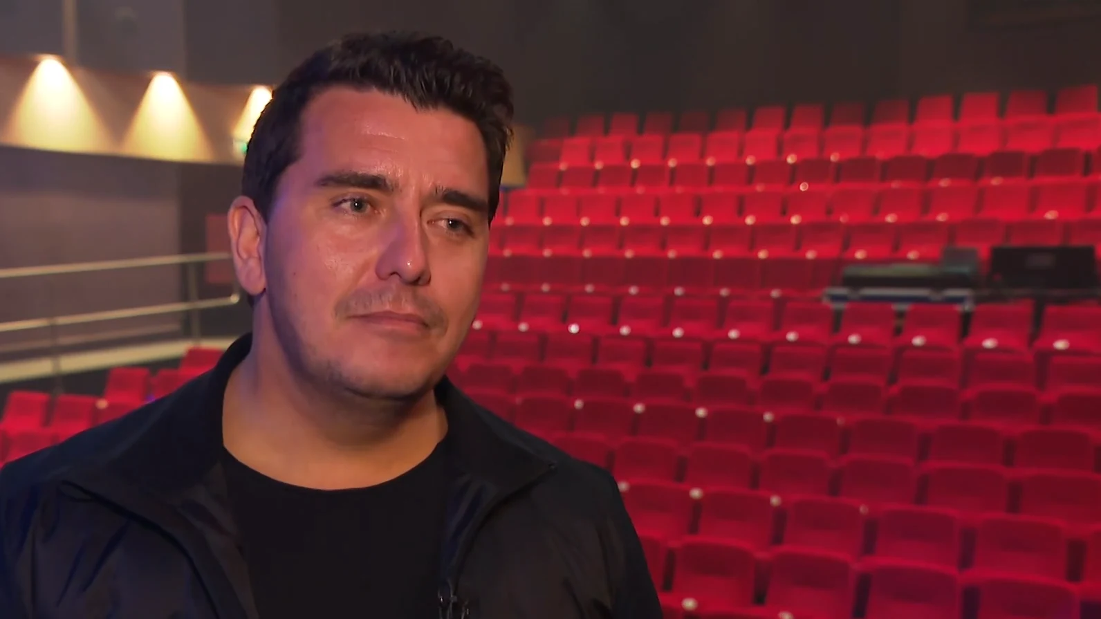 ZIEN: Ontroerde Jan Smit tijdens Toppers-concert 