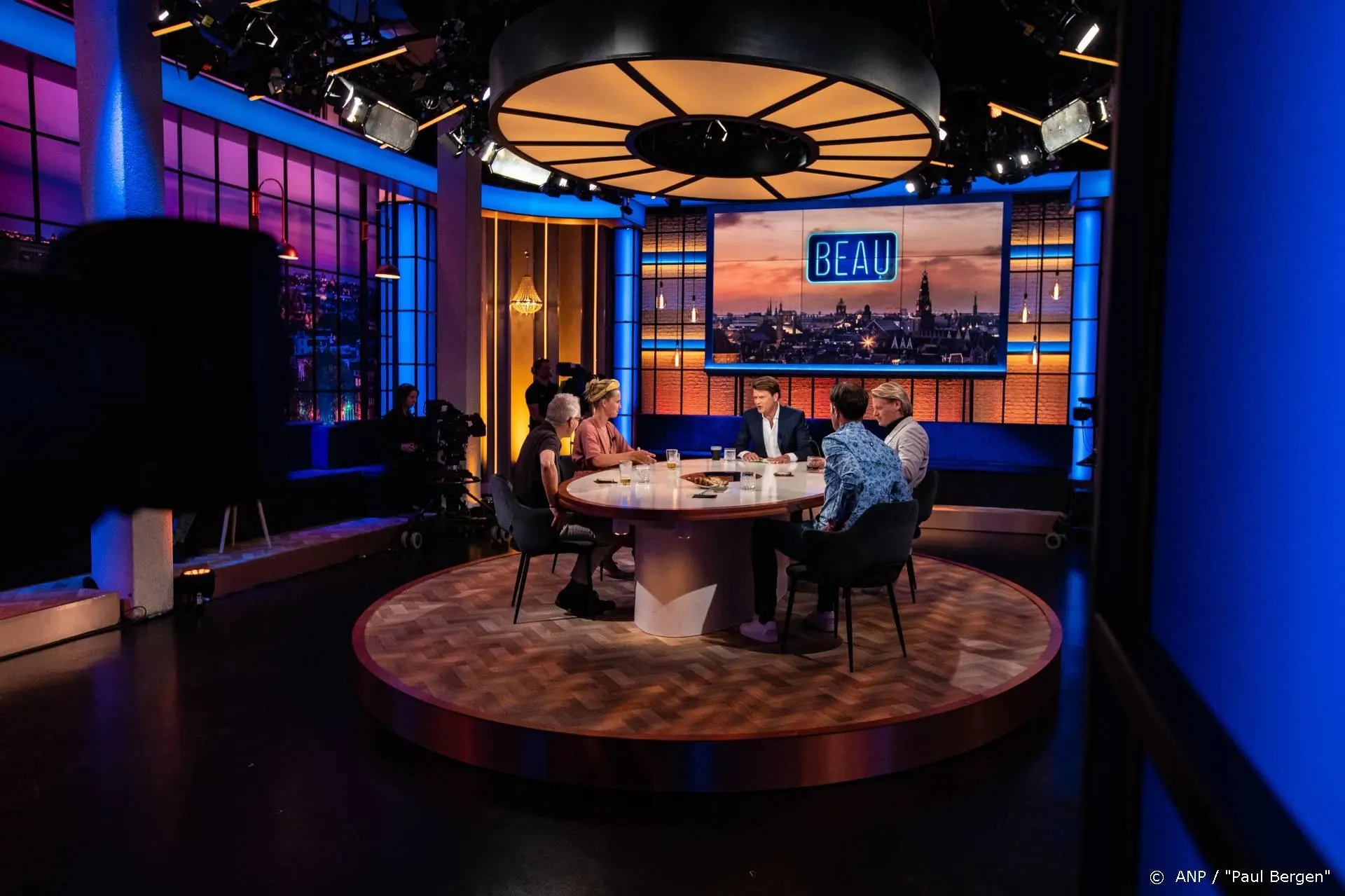 Zenders denken na over publiek bij tv-shows