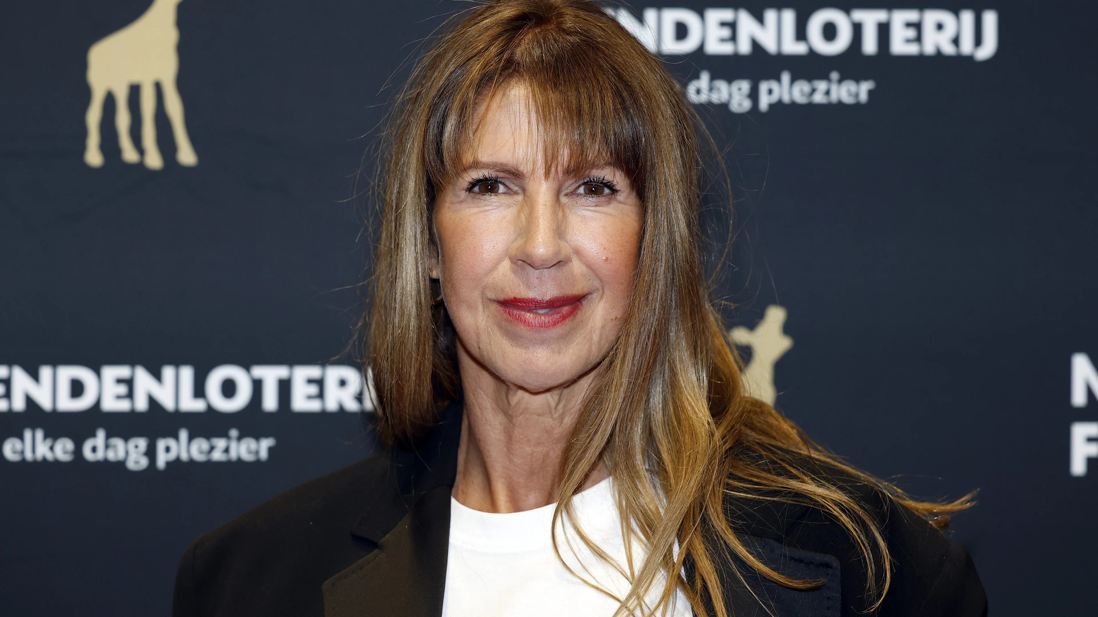 Isa Hoes verleid in Flodder-spin-off: 'Jurk nauwelijks dicht'