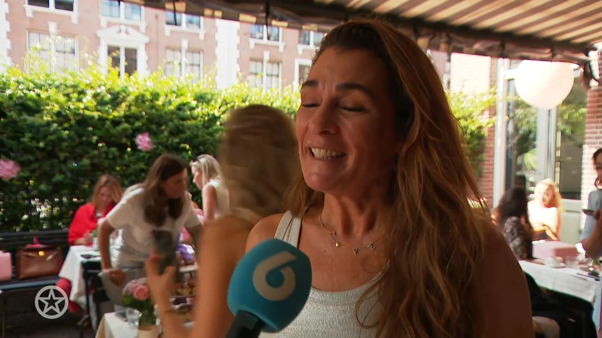 Quinty Trustfull over Loretta Schrijver