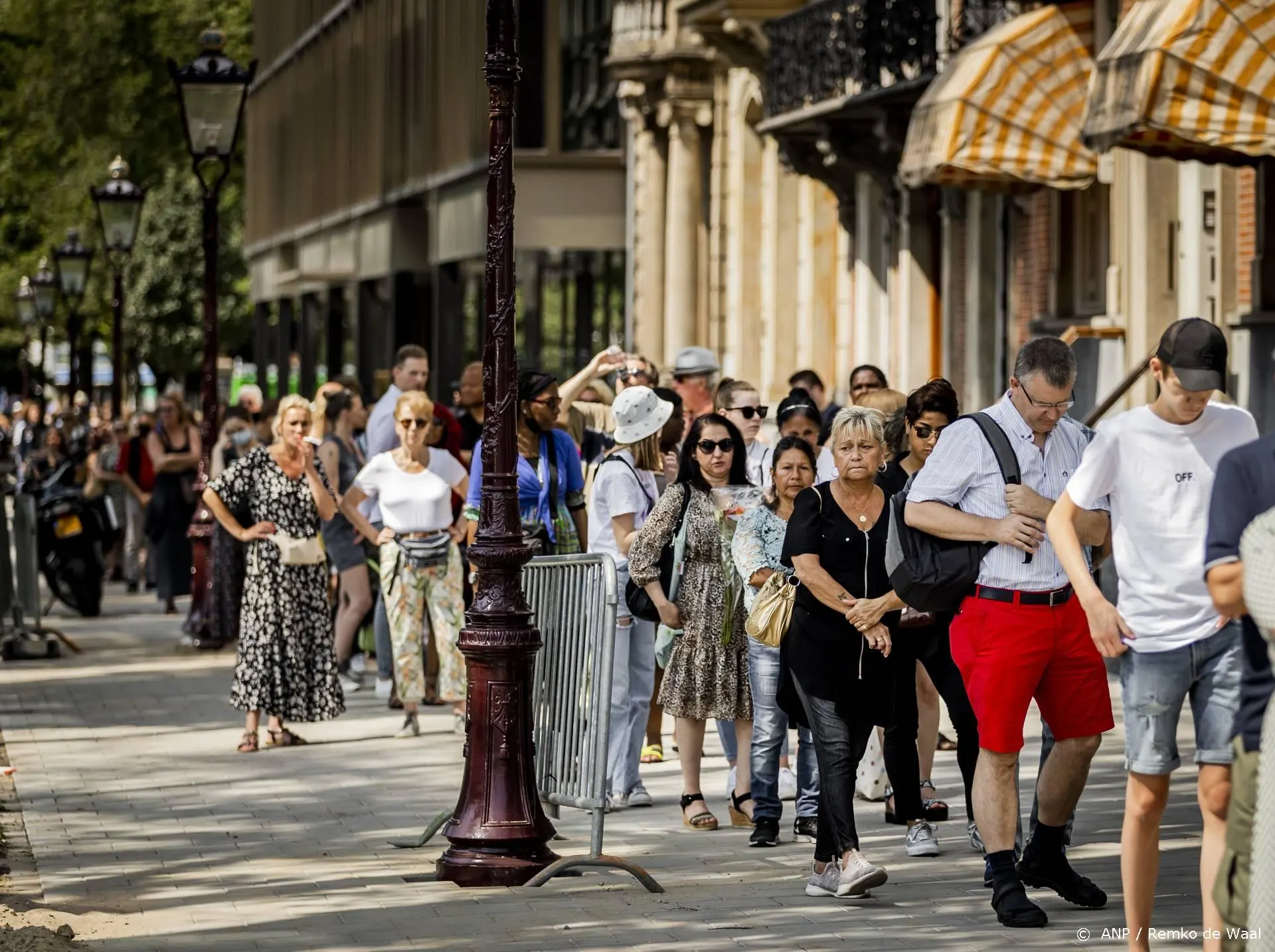 Extra hulpverleners naar afscheid De Vries wegens drukte