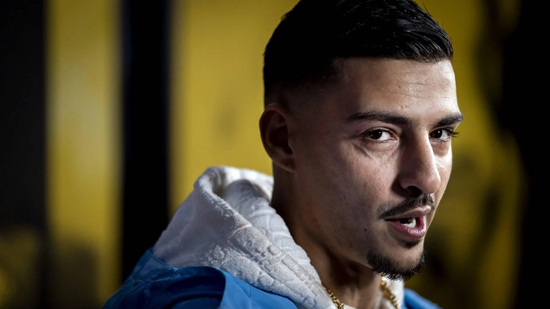 Rapper Boef woest op volgers: 'Zijn jullie ezels?!'