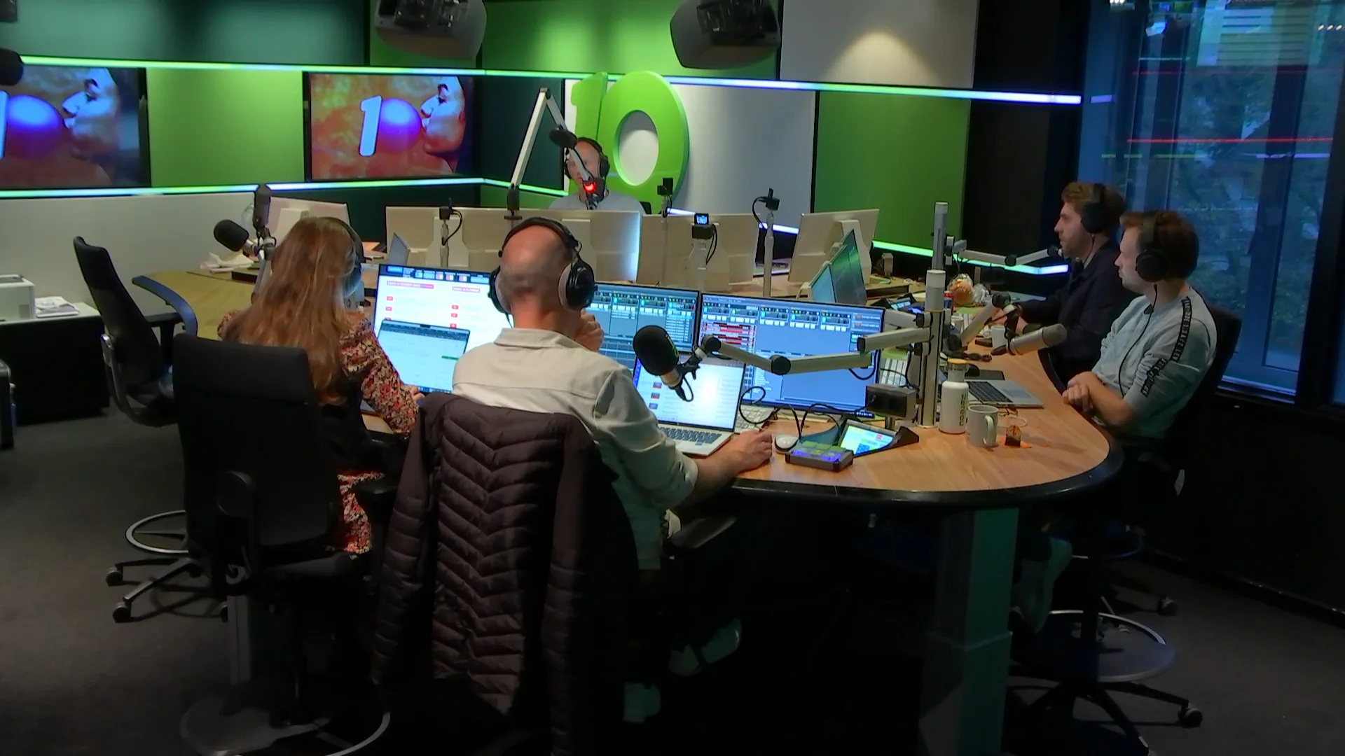 Twan Huys vertelt vanuit New York hoe de winst van Trump is ontvangen